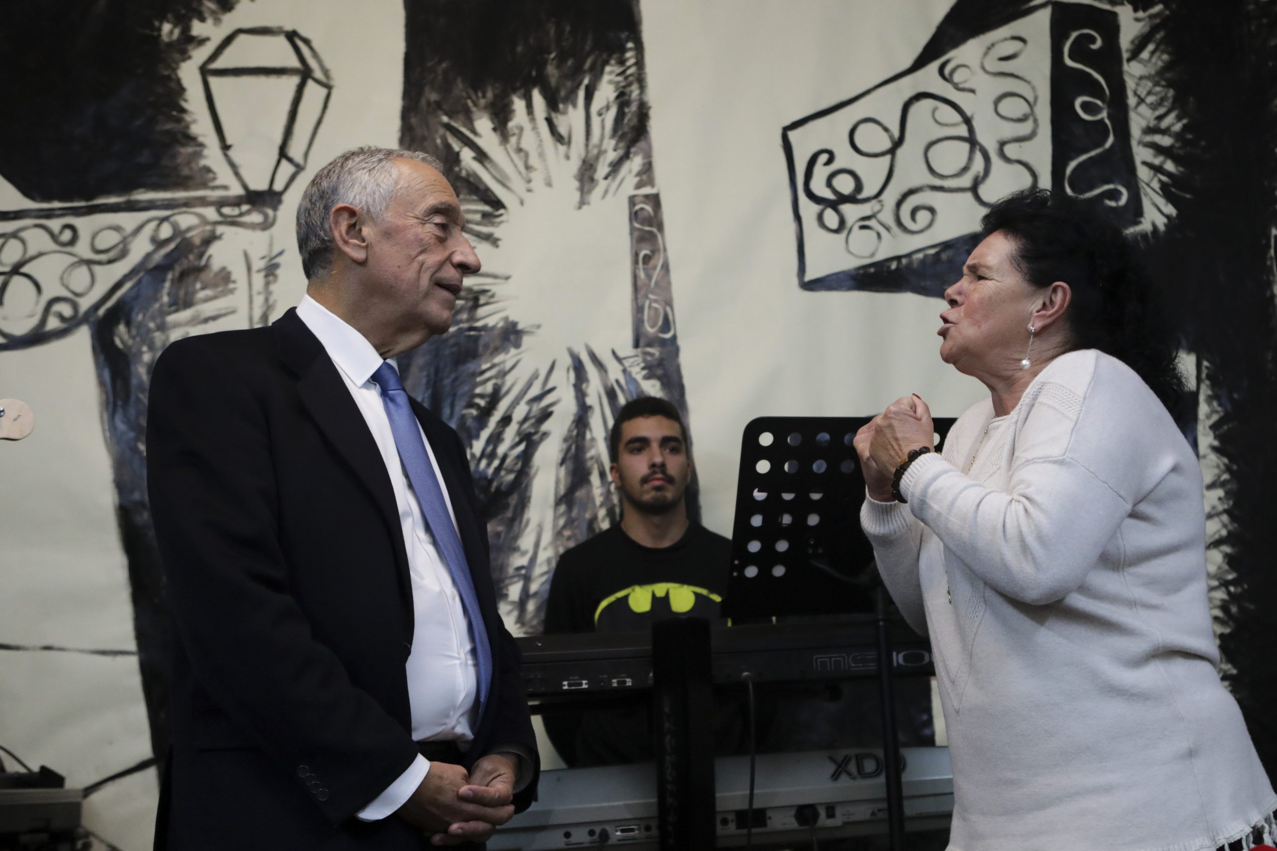 Marcelo foi ao Minho, barbeou-se e alertou para excessos de turismo no Intendente