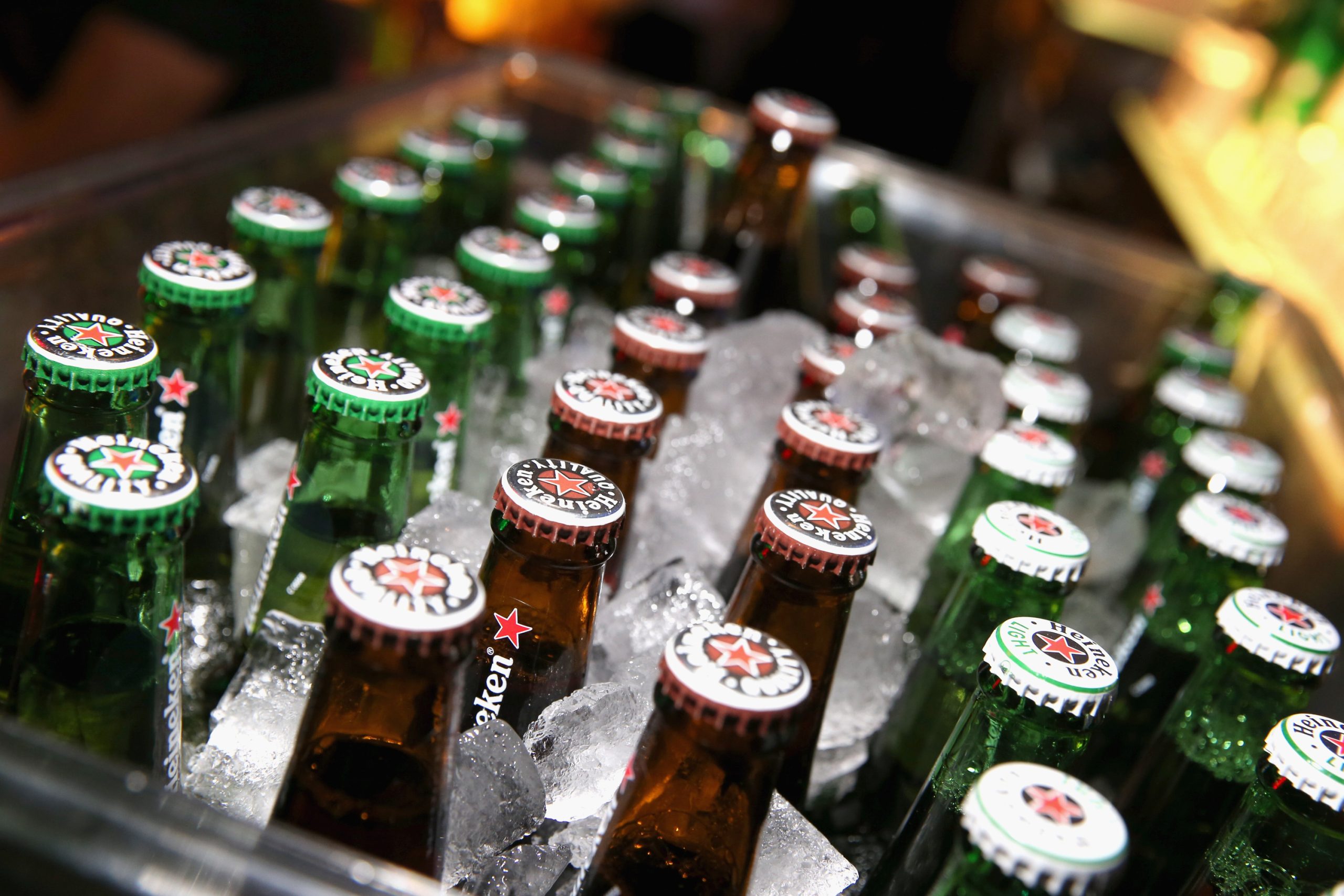 Adega do Mar mergulha 200 garrafas de cerveja artesanal no mar de Sines