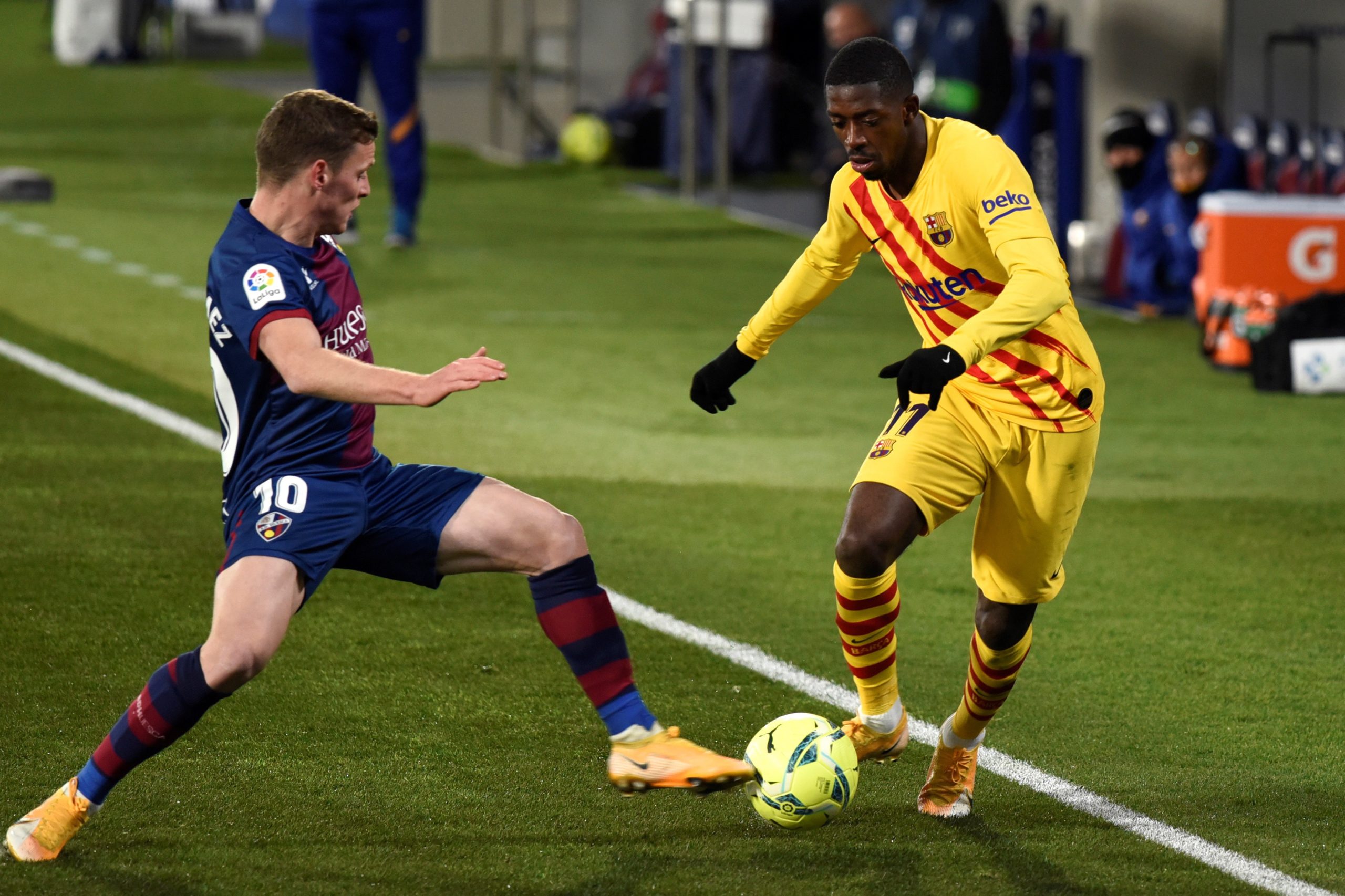 FC Barcelona ganha em Huesca pela margem mínima