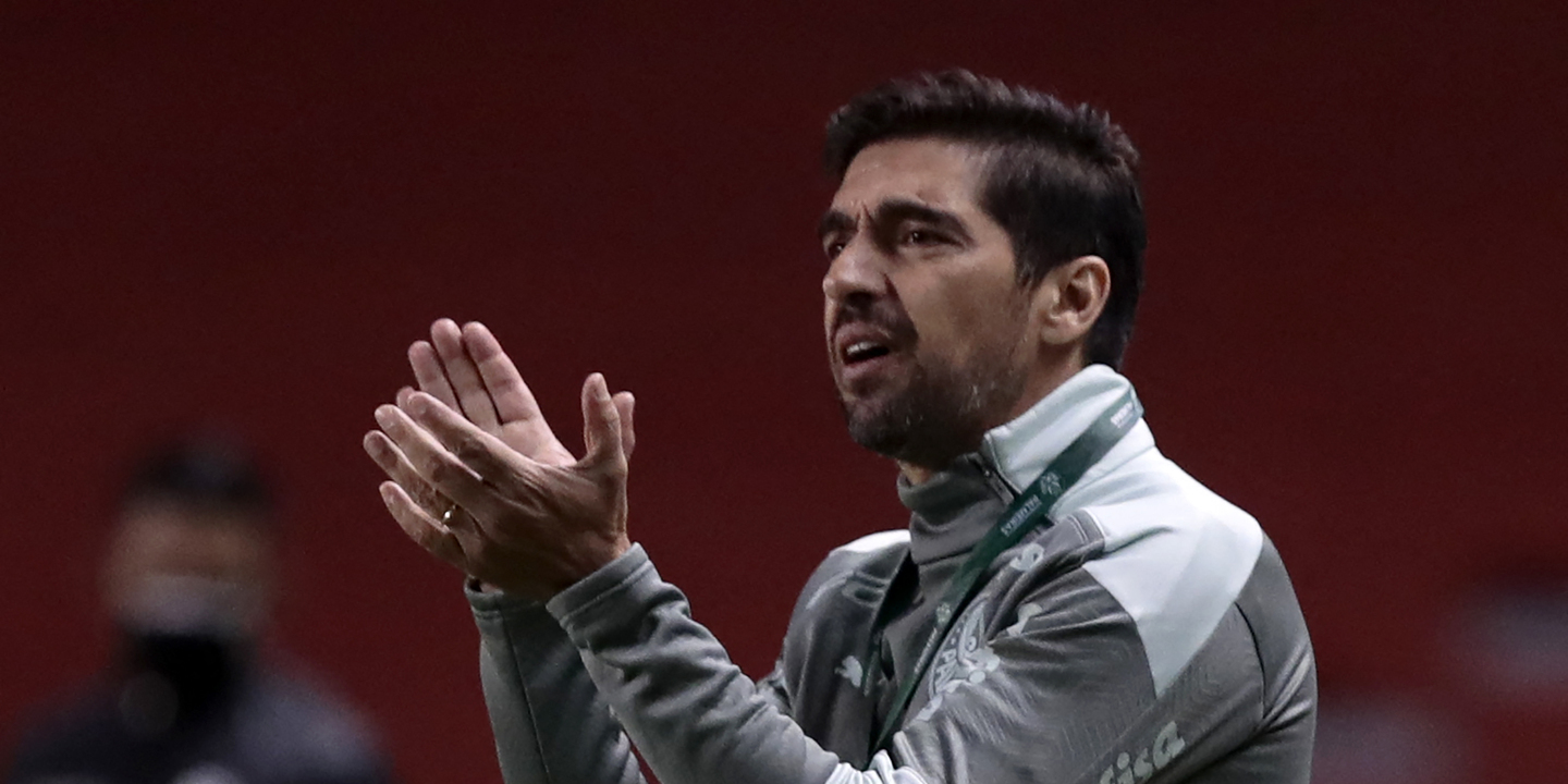 Abel Ferreira foi expulso e a mulher vendeu um dos seus carros de coleção. “Já comprei outro”