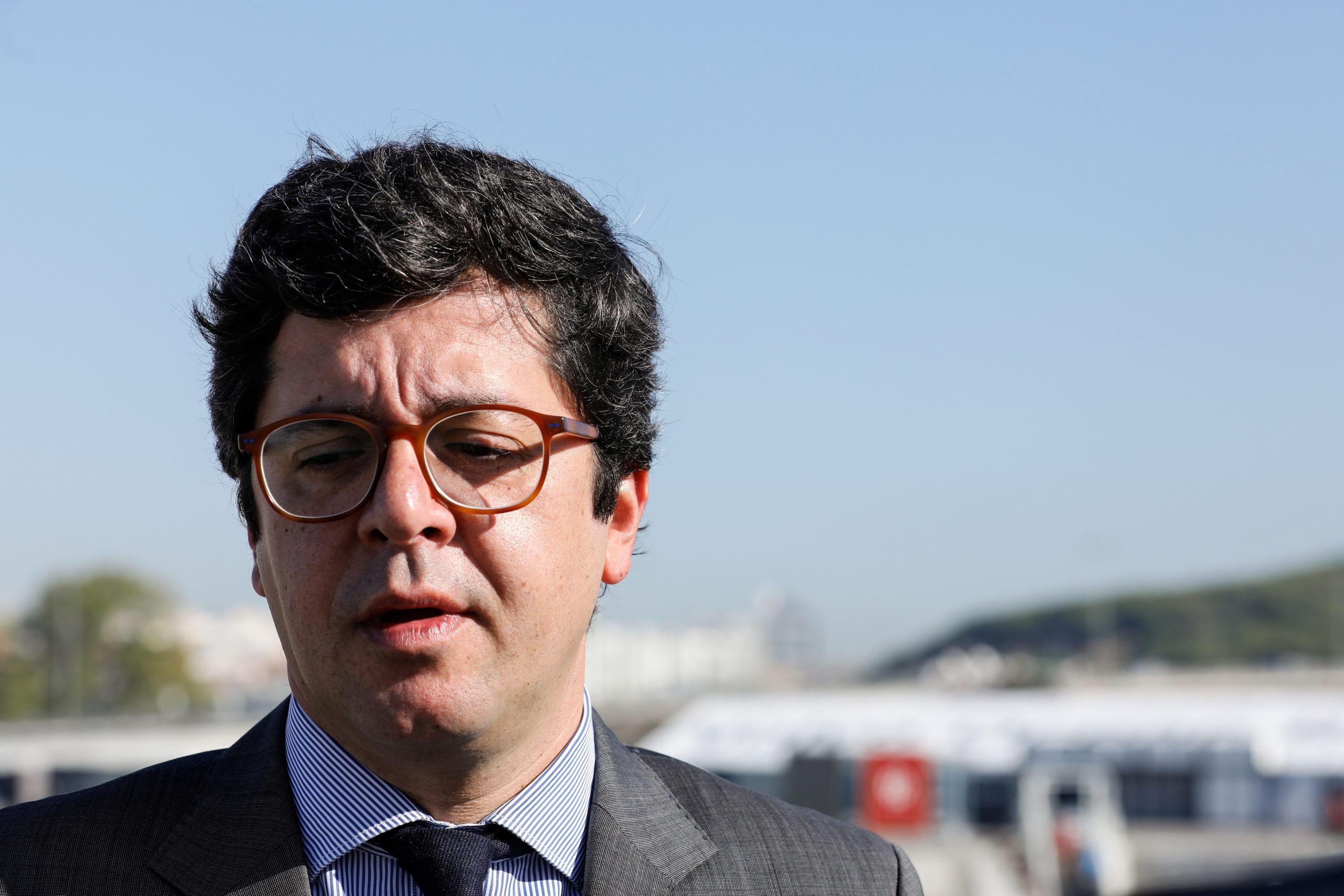 Governo diz que racismo é intolerável e que responsáveis vão ser punidos