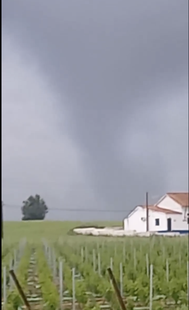 Mau tempo: gravado tornado em Beja
