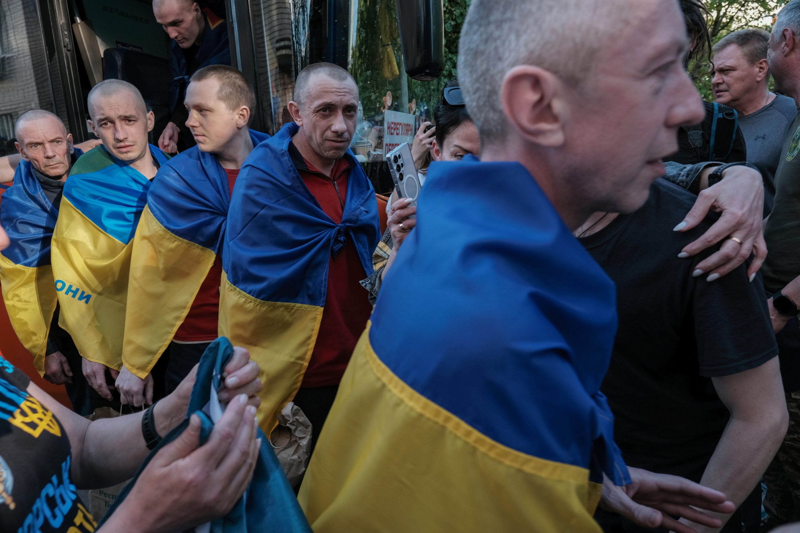 Rússia e Ucrânia anunciam troca de 350 prisioneiros com mediação dos Emirados