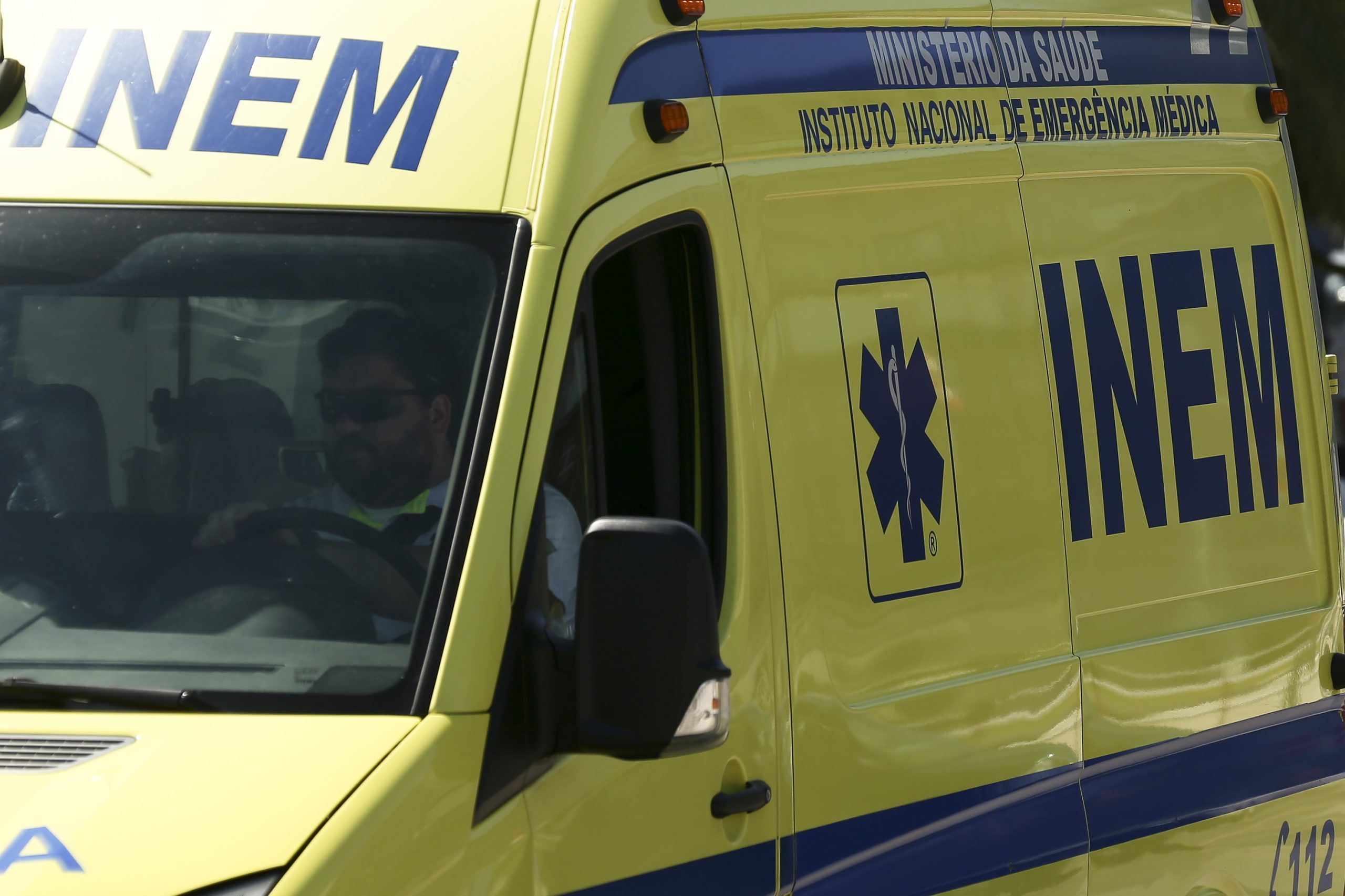 Acidente no IC2 em Porto de Mós provoca um morto