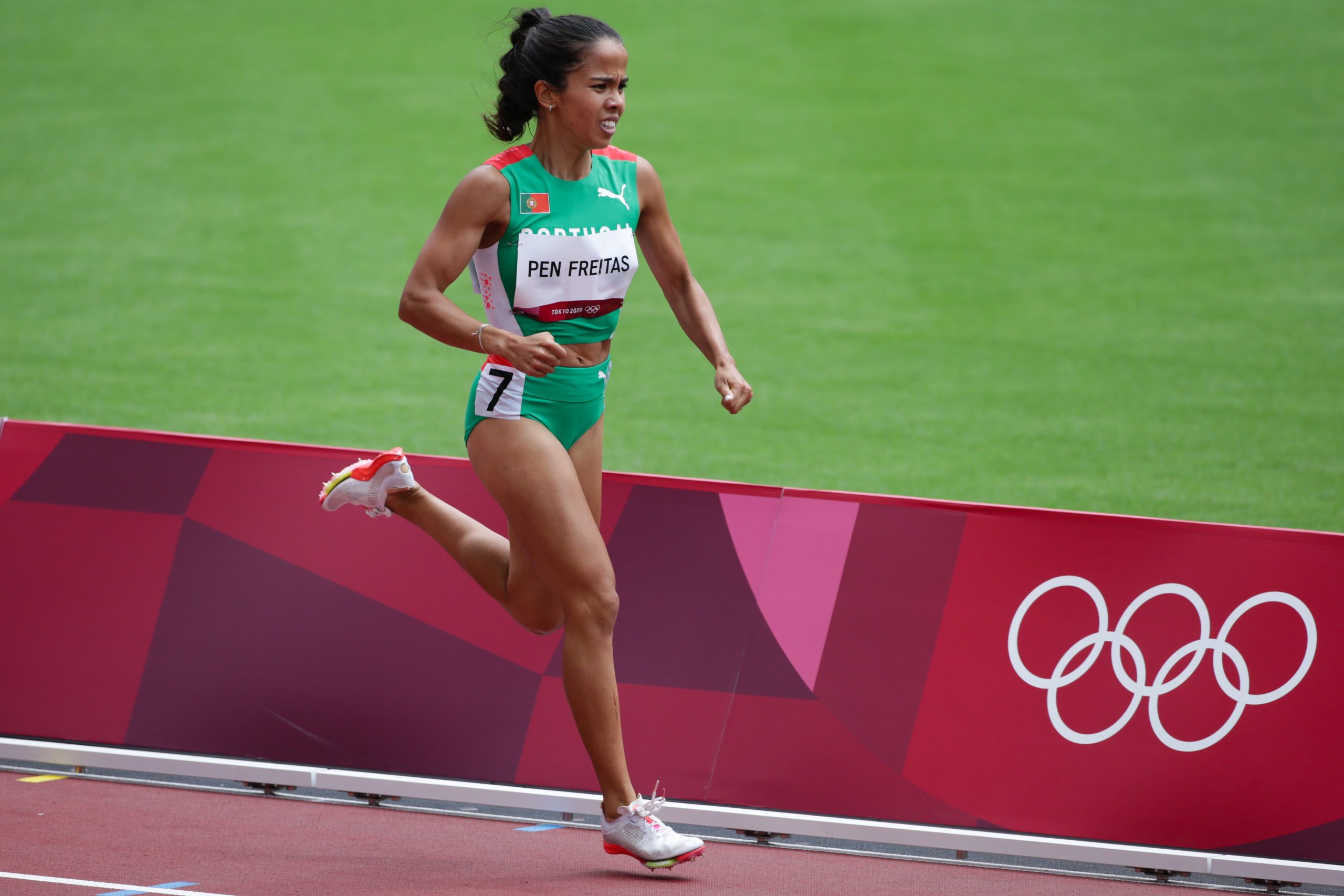 Acabou com a sua melhor marca do ano, mas não foi suficiente. Marta Pen de fora da final dos 1500 m