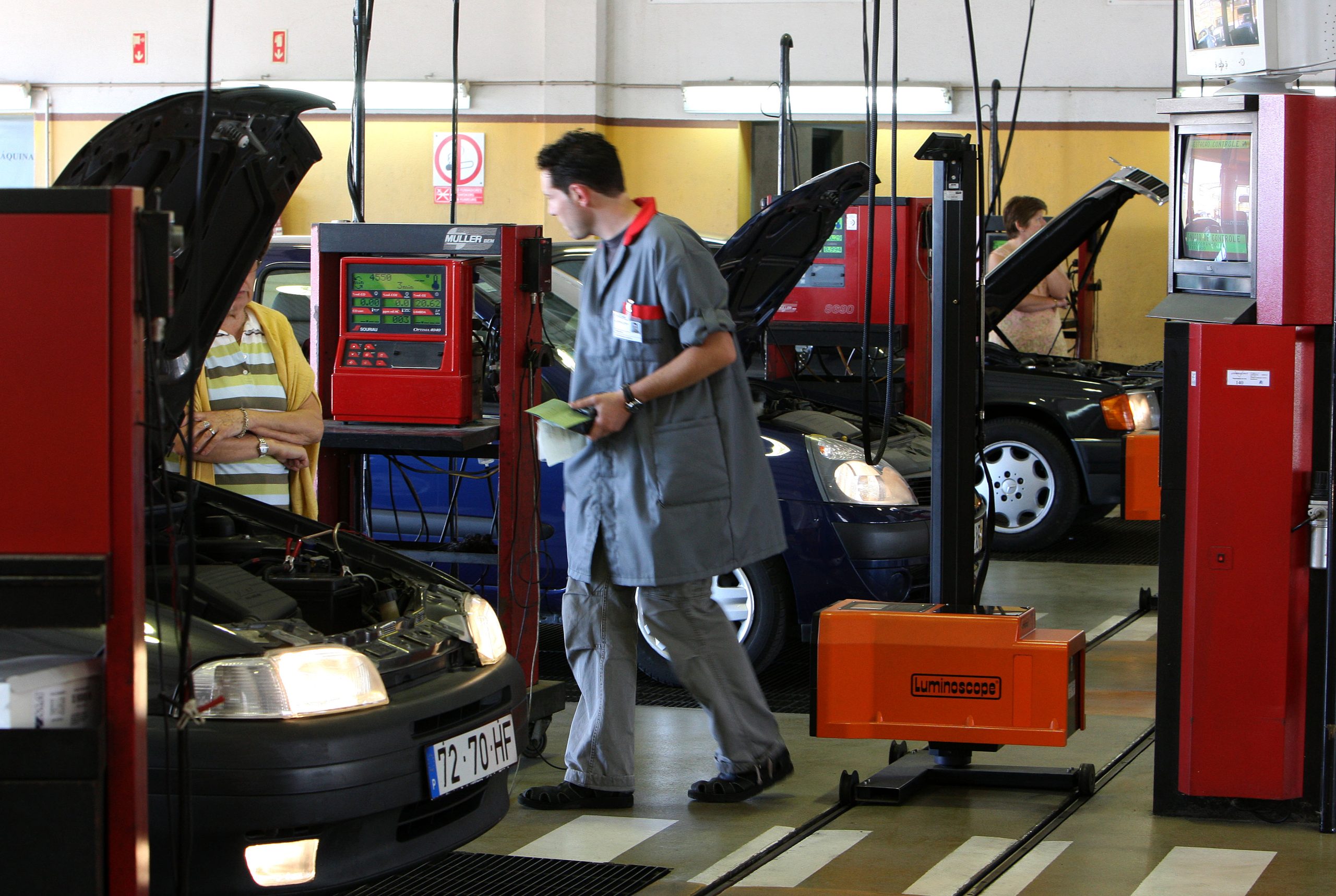 Covid-19: PEV questiona Governo sobre encerramento dos centros de inspeção automóvel