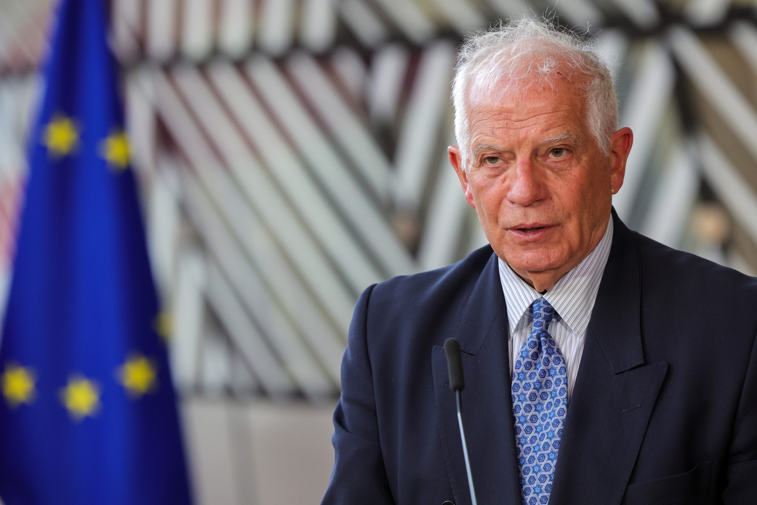 Borrell pede a Pequim para interceder junto de Moscovo