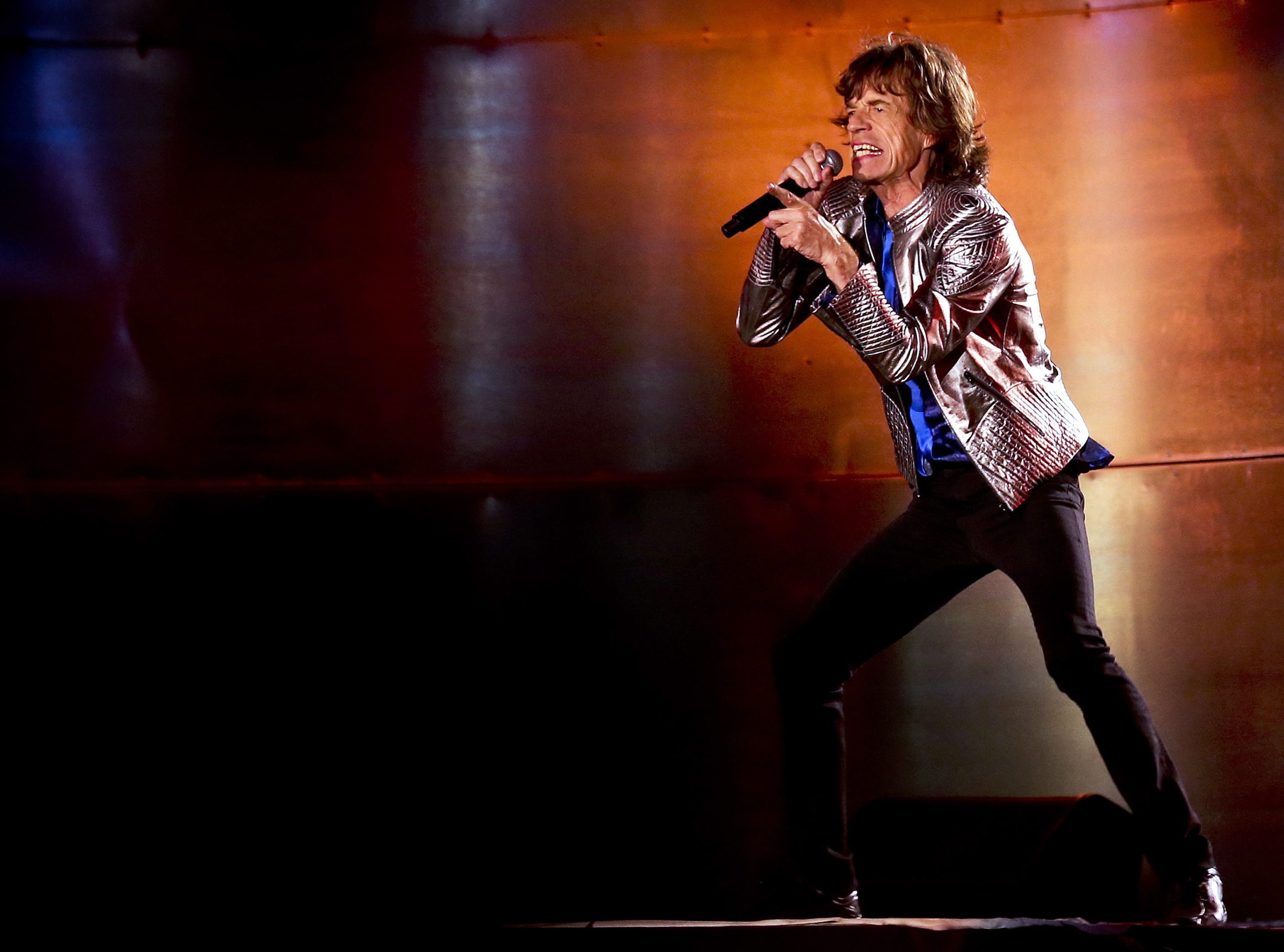 Estado de saúde de Mick Jagger obriga Rolling Stones a adiarem digressão