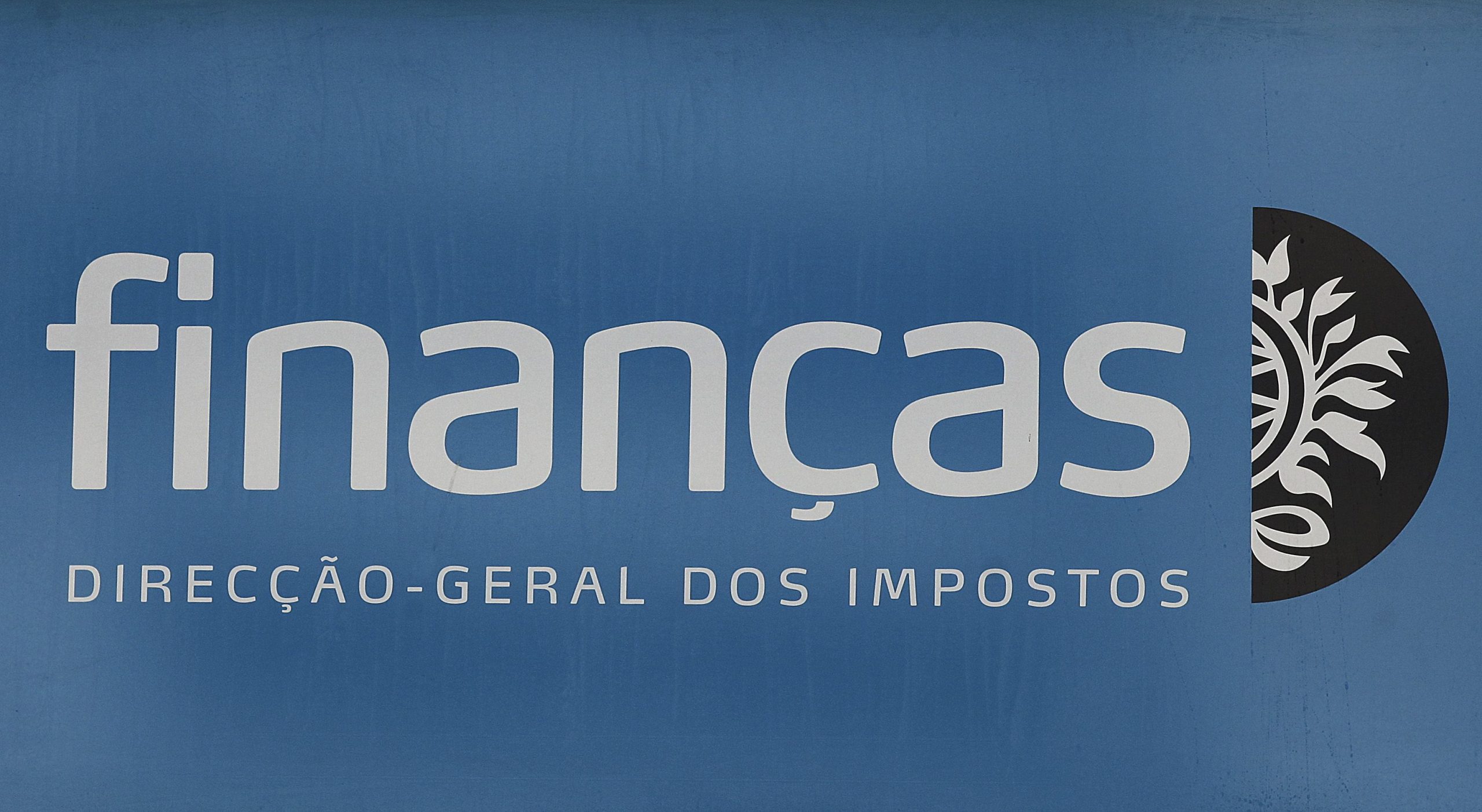 Autoridade Tributária alerta para falsas mensagens de ‘email’ a cobrar dívidas