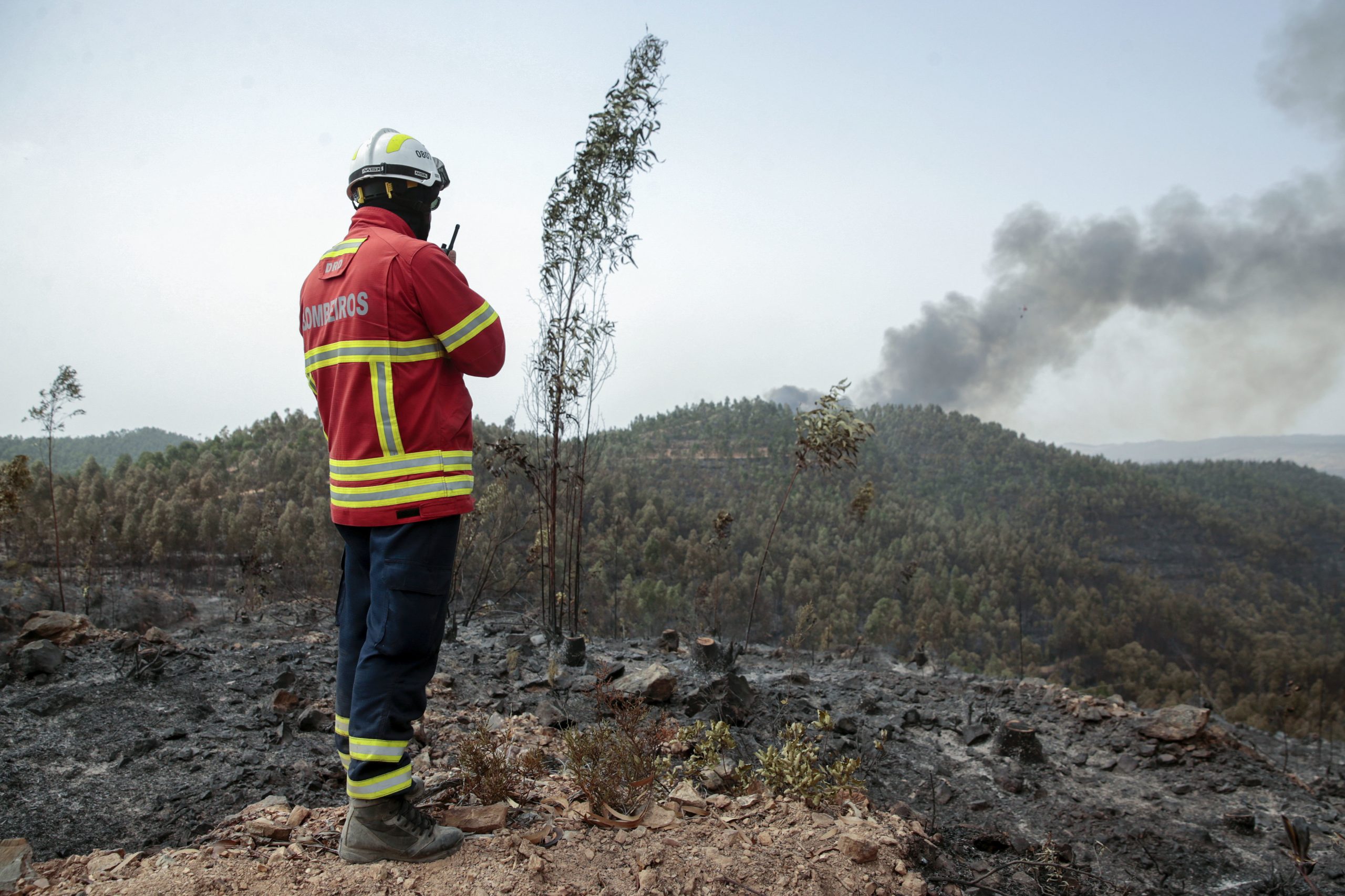 Incêndios: Frente ativa em direção a Monchique sem acessos para meios de combate