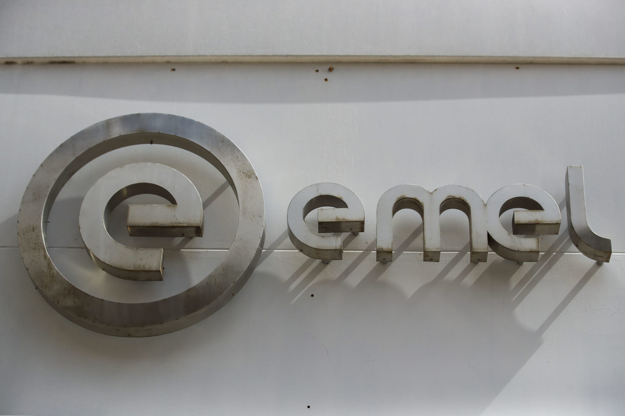 Trabalhadores da EMEL arrancam hoje greve parcial
