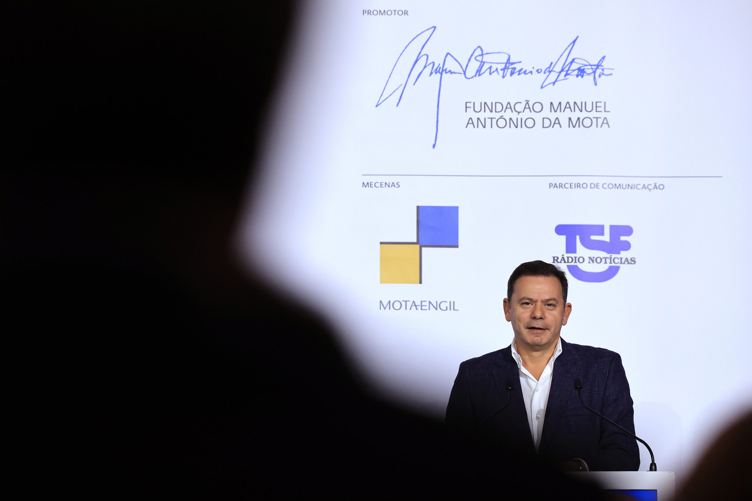 Luís Montenegro não comenta Gouveia e Melo e defende candidato do PSD a Belém