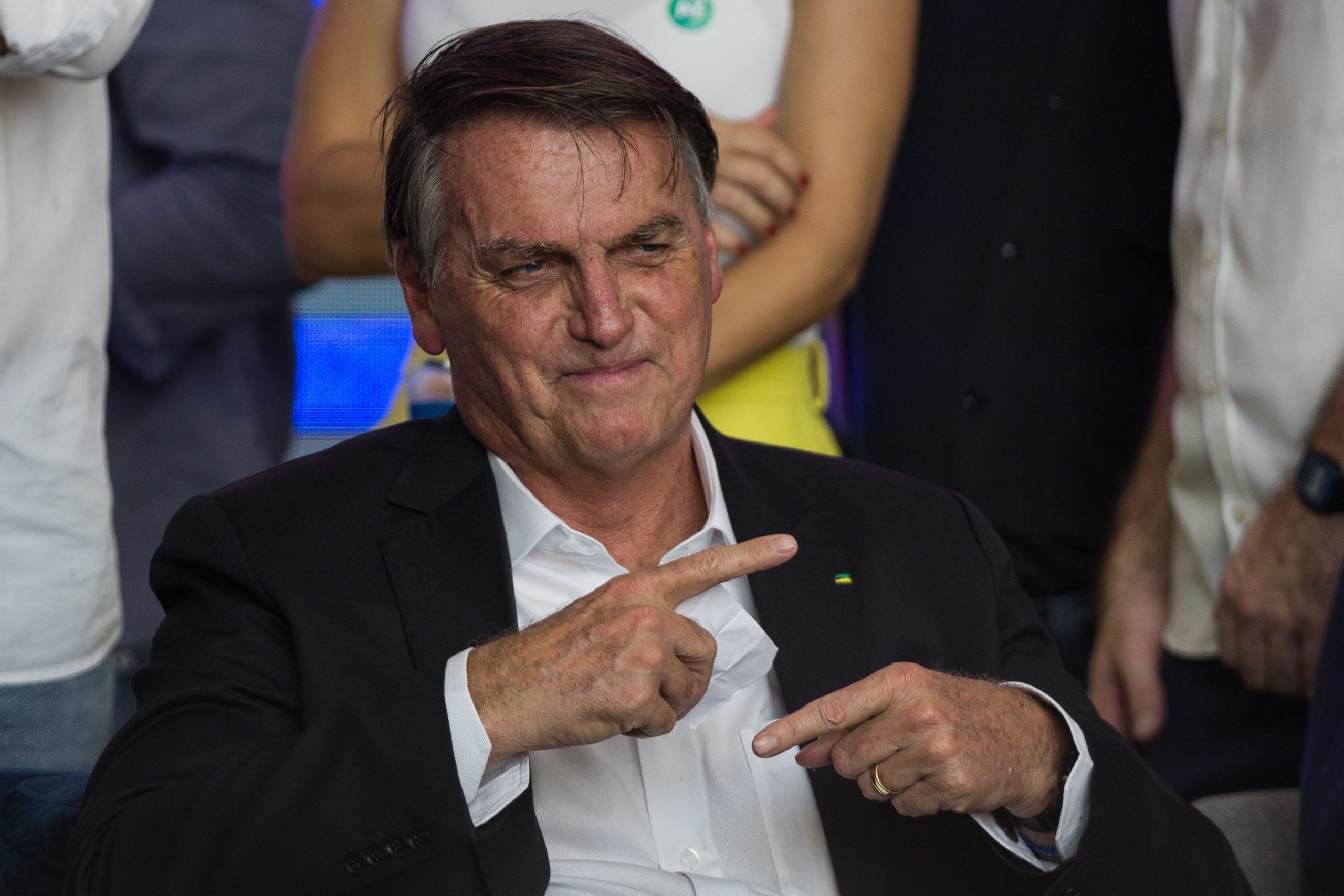 Telemóvel do assessor de Bolsonaro continha planos para lançar golpe de Estado no Brasil
