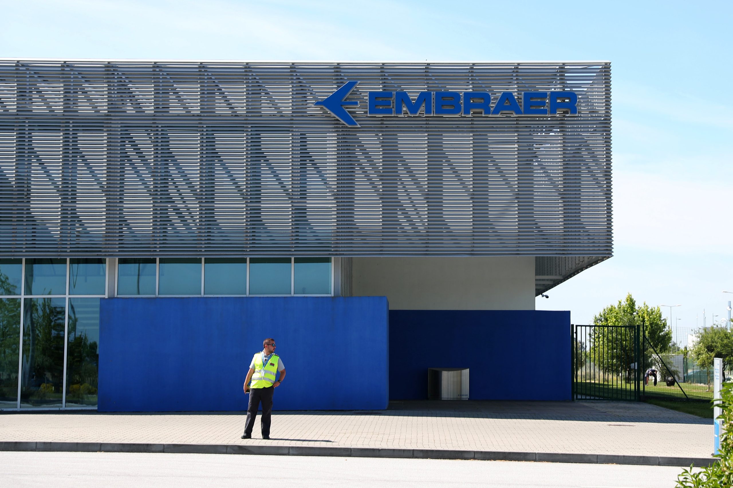 Embraer vende fábricas em Évora à empresa espanhola Aernnova