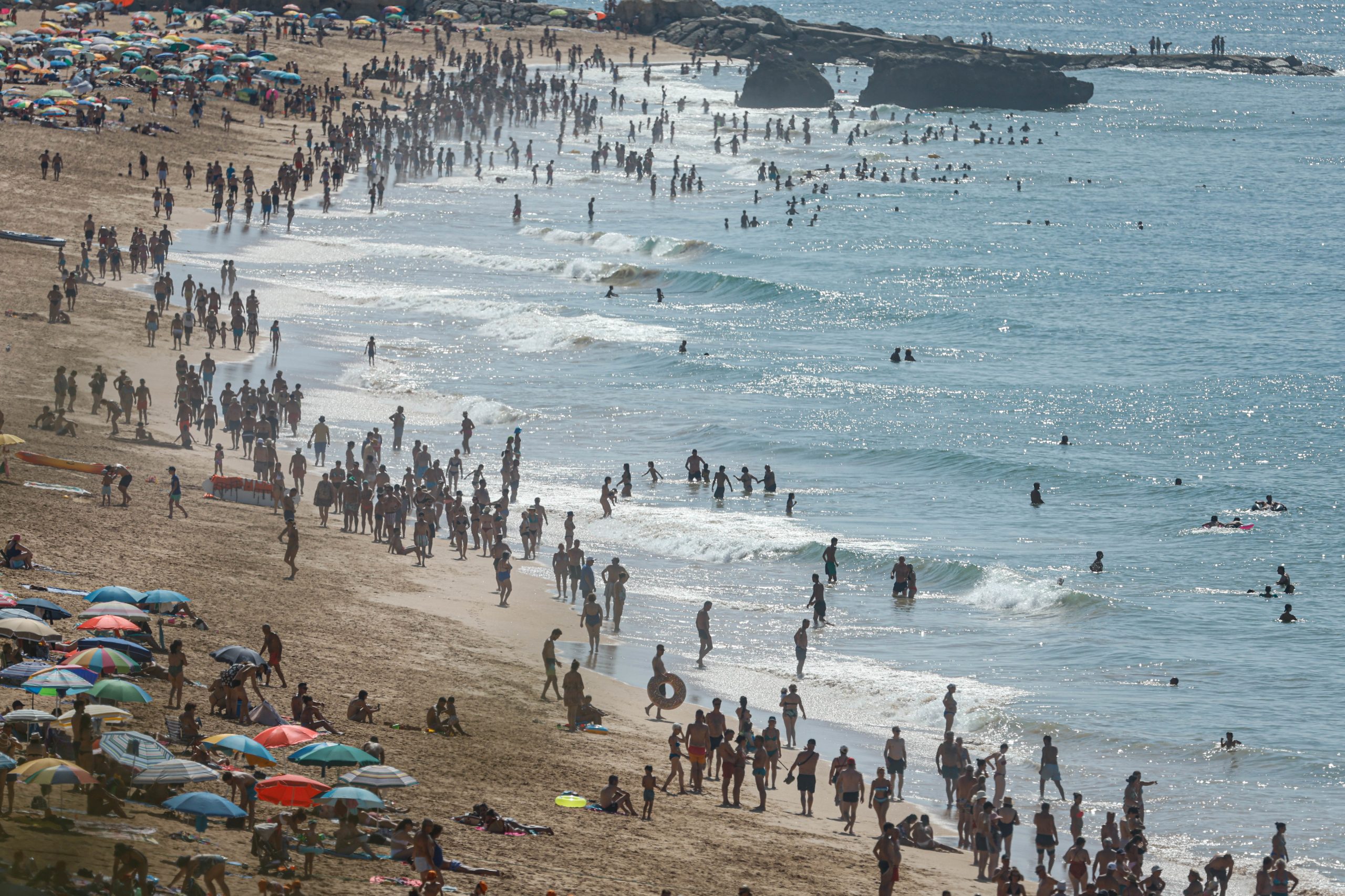 Situação de alerta prorrogada até quinta-feira em dez distritos