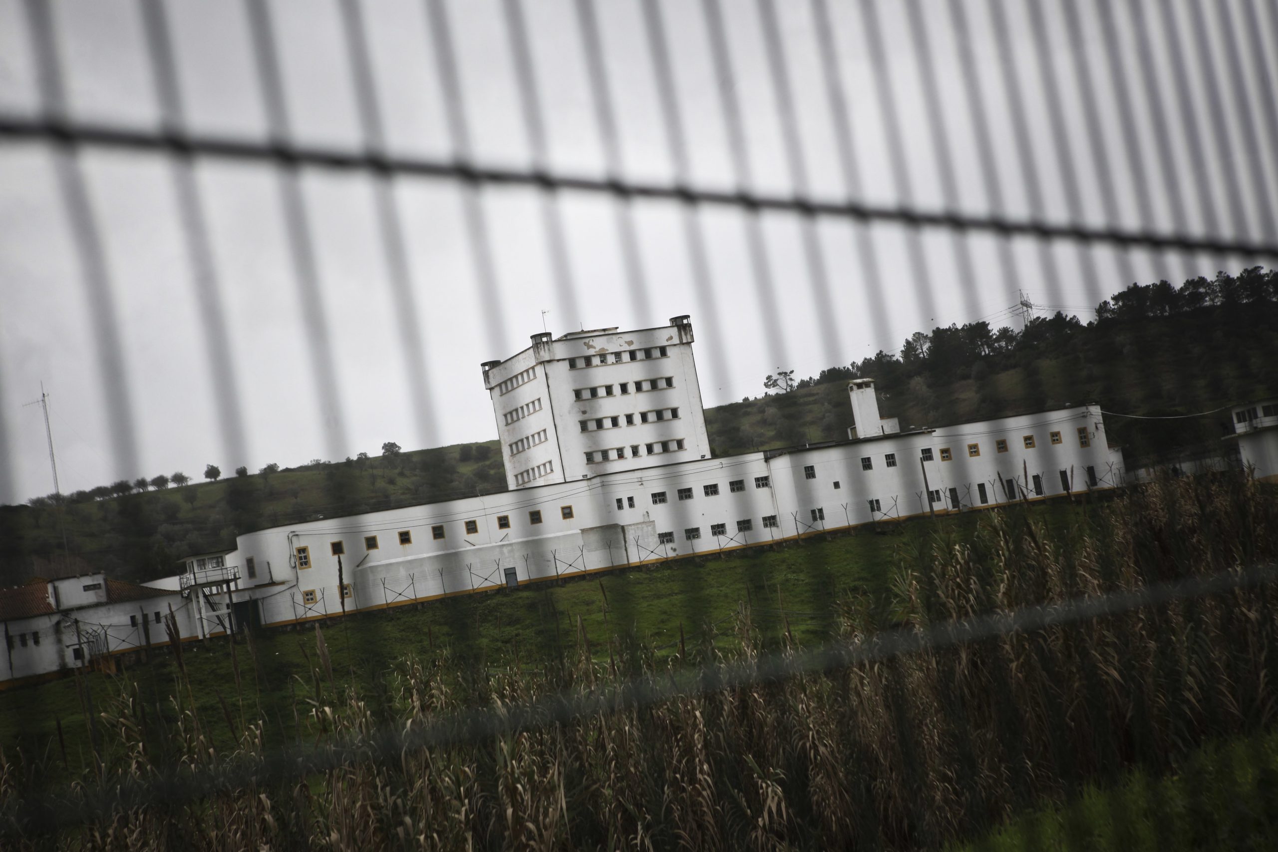 Demissão do diretor-geral dos serviços prisionais será “decisão política”. Ministra vai apresentar relatório sobre a fuga de reclusos
