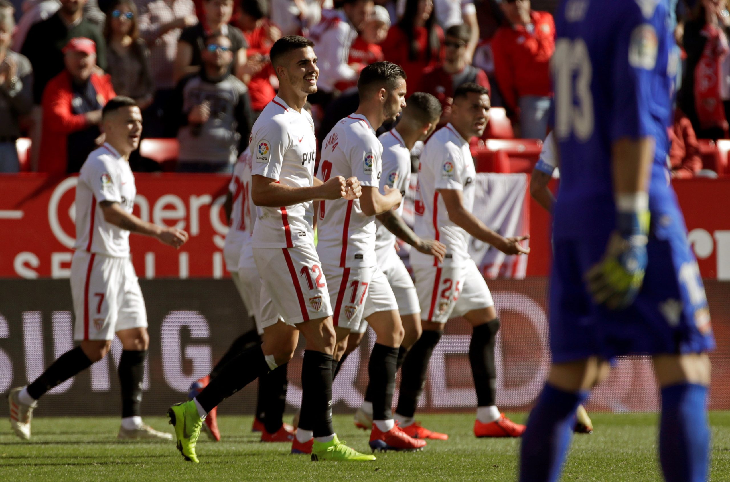 André Silva marca um na goleada do Sevilha ao Levante
