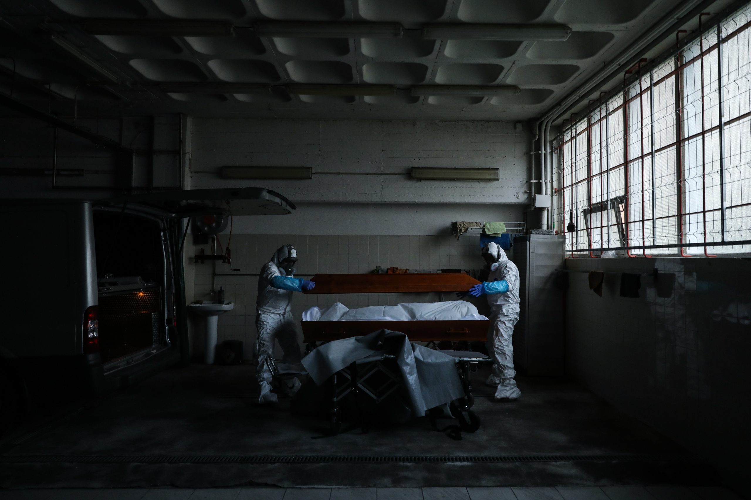 Médicos de saúde pública preocupados com impacto do excesso de mortalidade