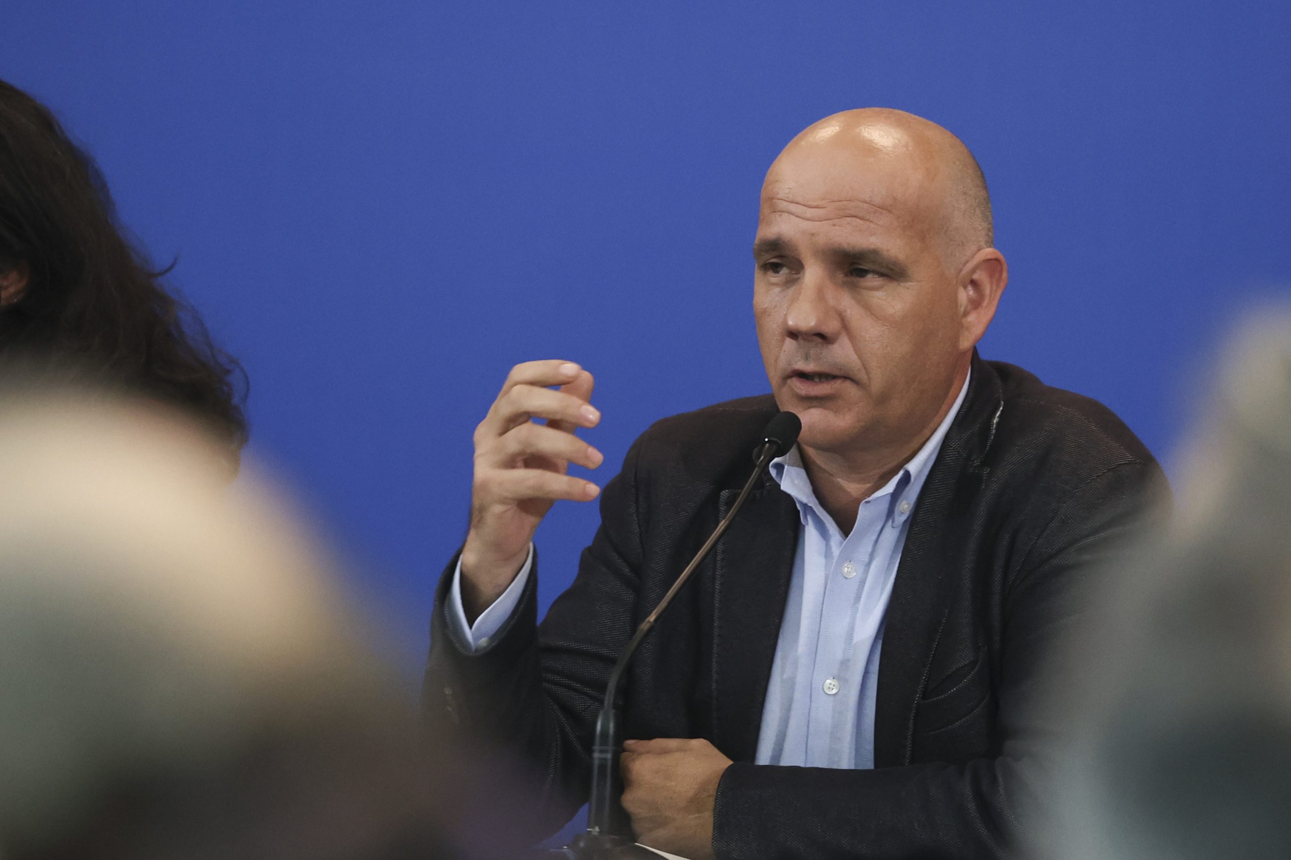 Raimundo admite discutir “soluções de agenda” para que debate com Montenegro se concretize