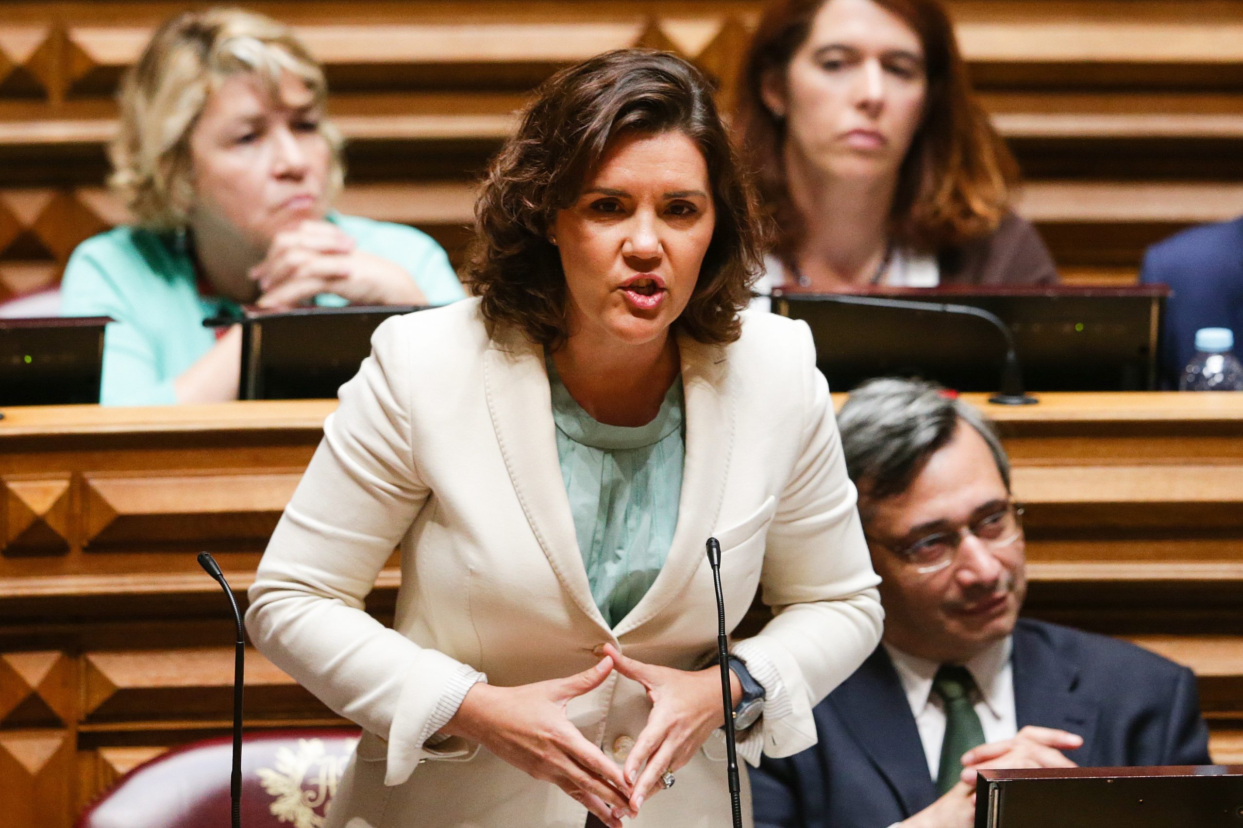 Cristas desafia Costa para debate sobre lei do arrendamento