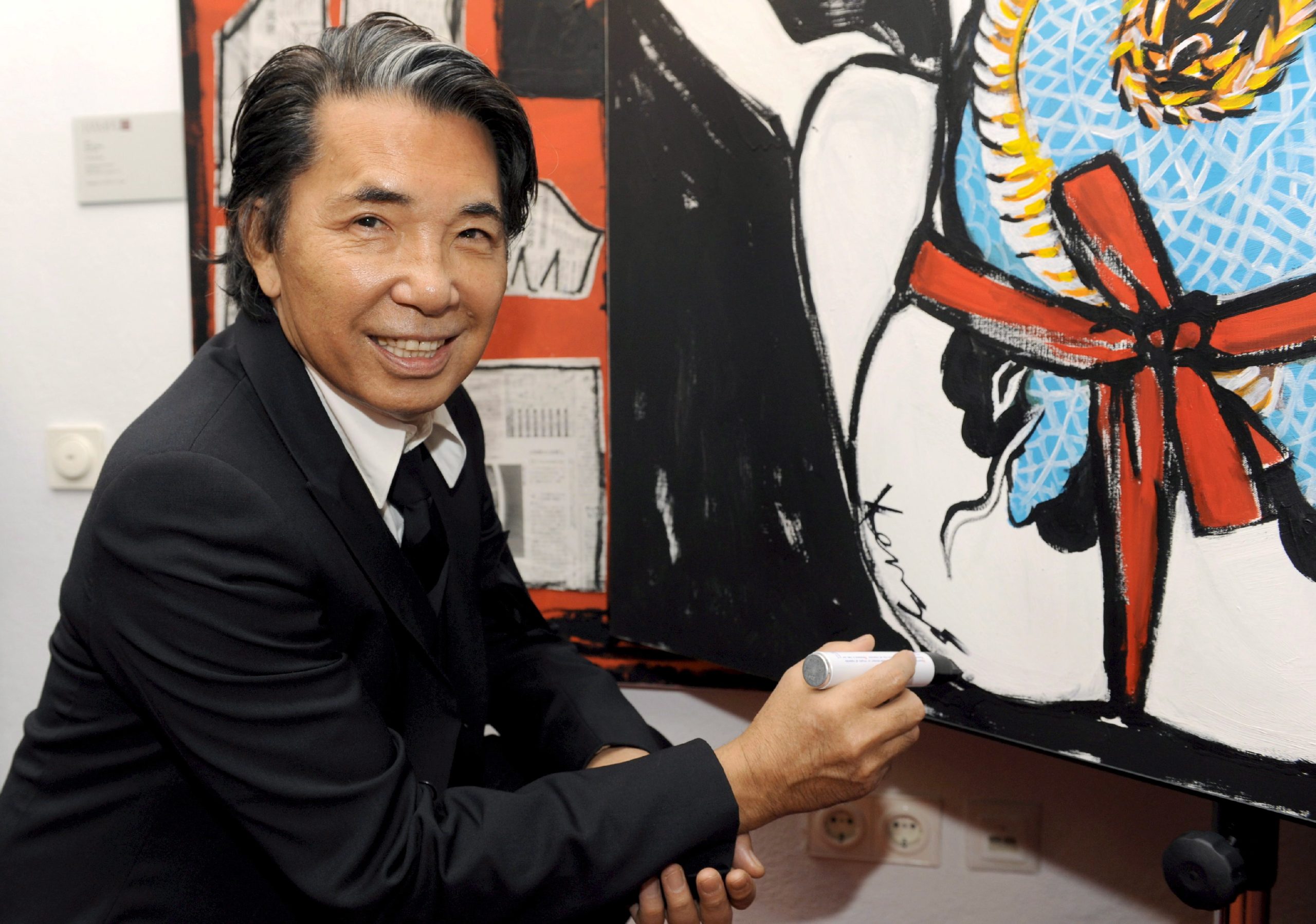 Coleção de arte e mobiliário do estilista Kenzo vai a leilão em maio