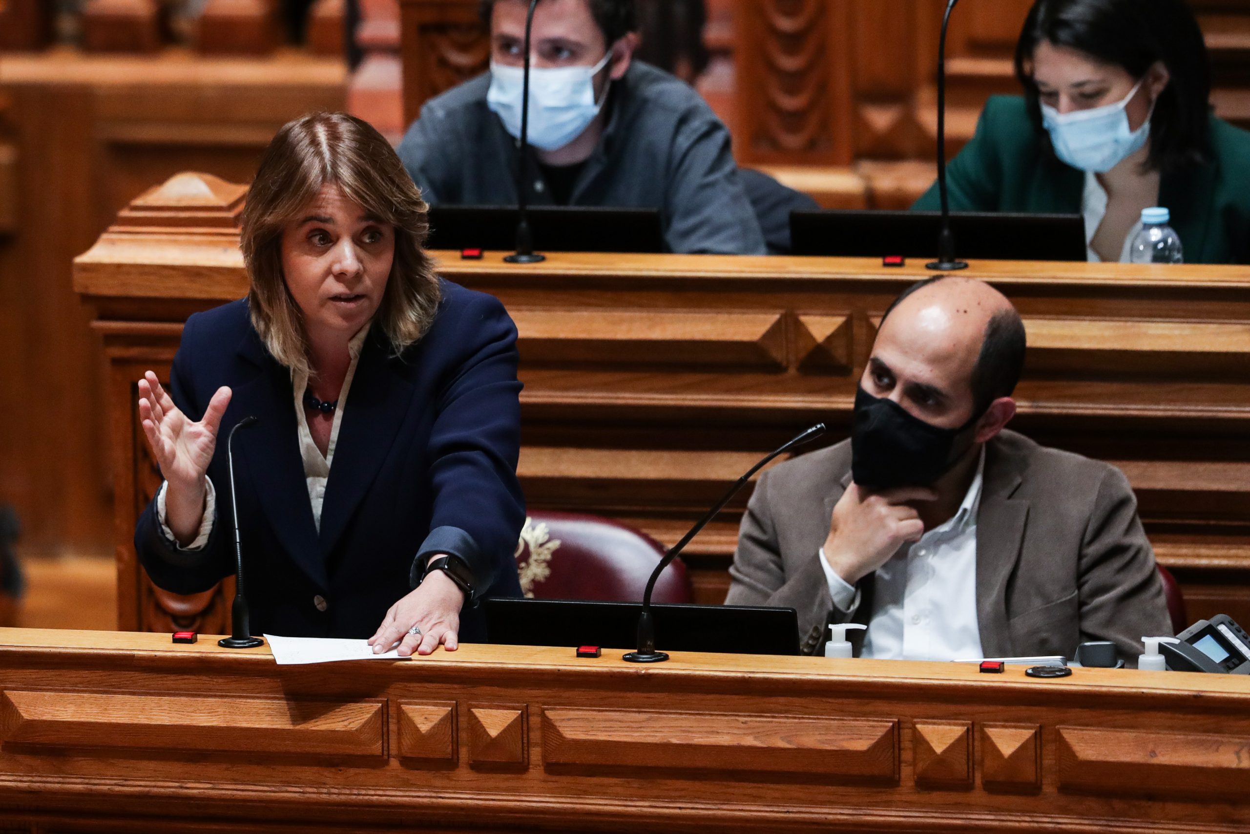 Programa do Governo: BE acusa Governo de “abandonar pessoas” que vivem do salário