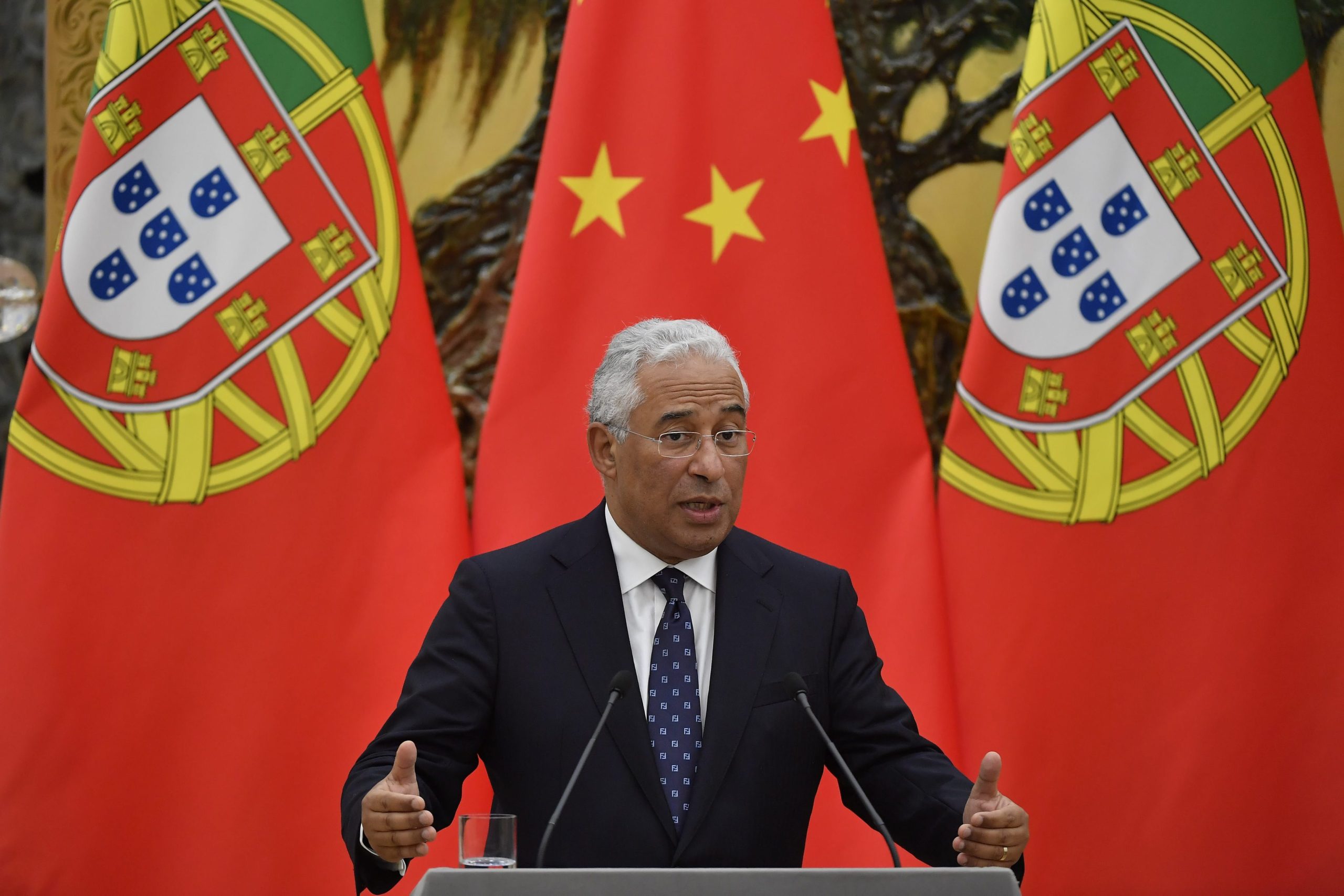 Costa defende junção de forças Portugal/China para cooperação no espaço lusófono