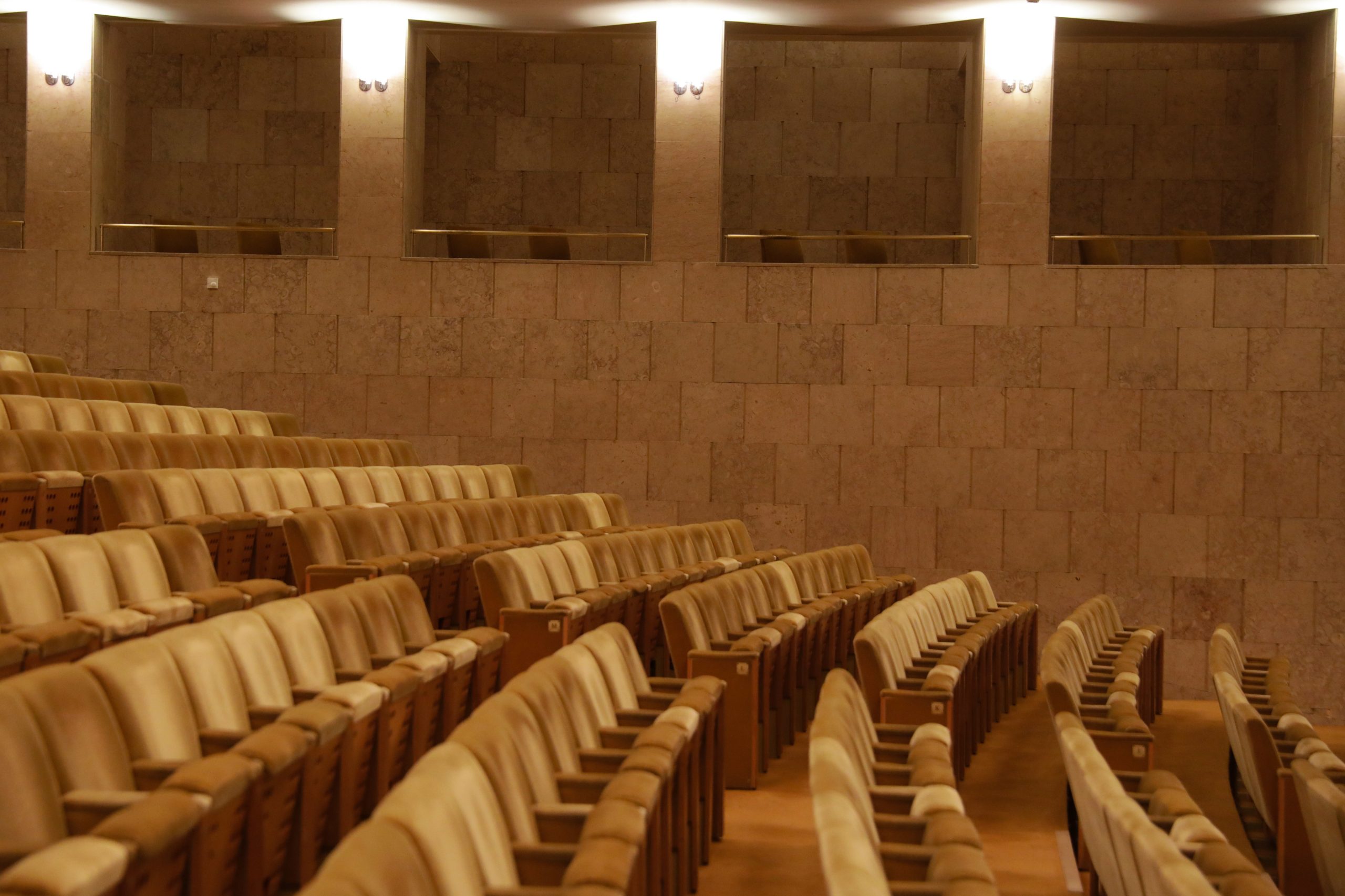 Estreia em Portugal de obra de Penderecki abre temporada da Metropolitana