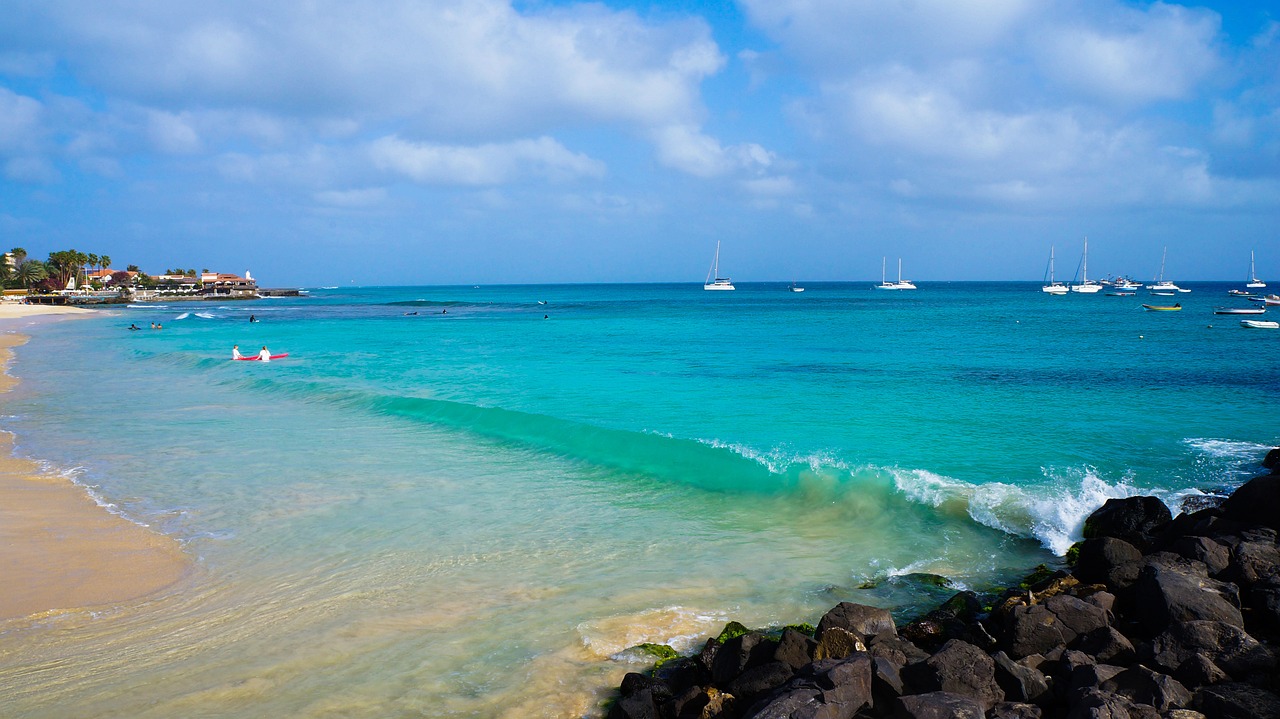 Água do mar mais quente causa alerta de segurança a sul de Cabo Verde