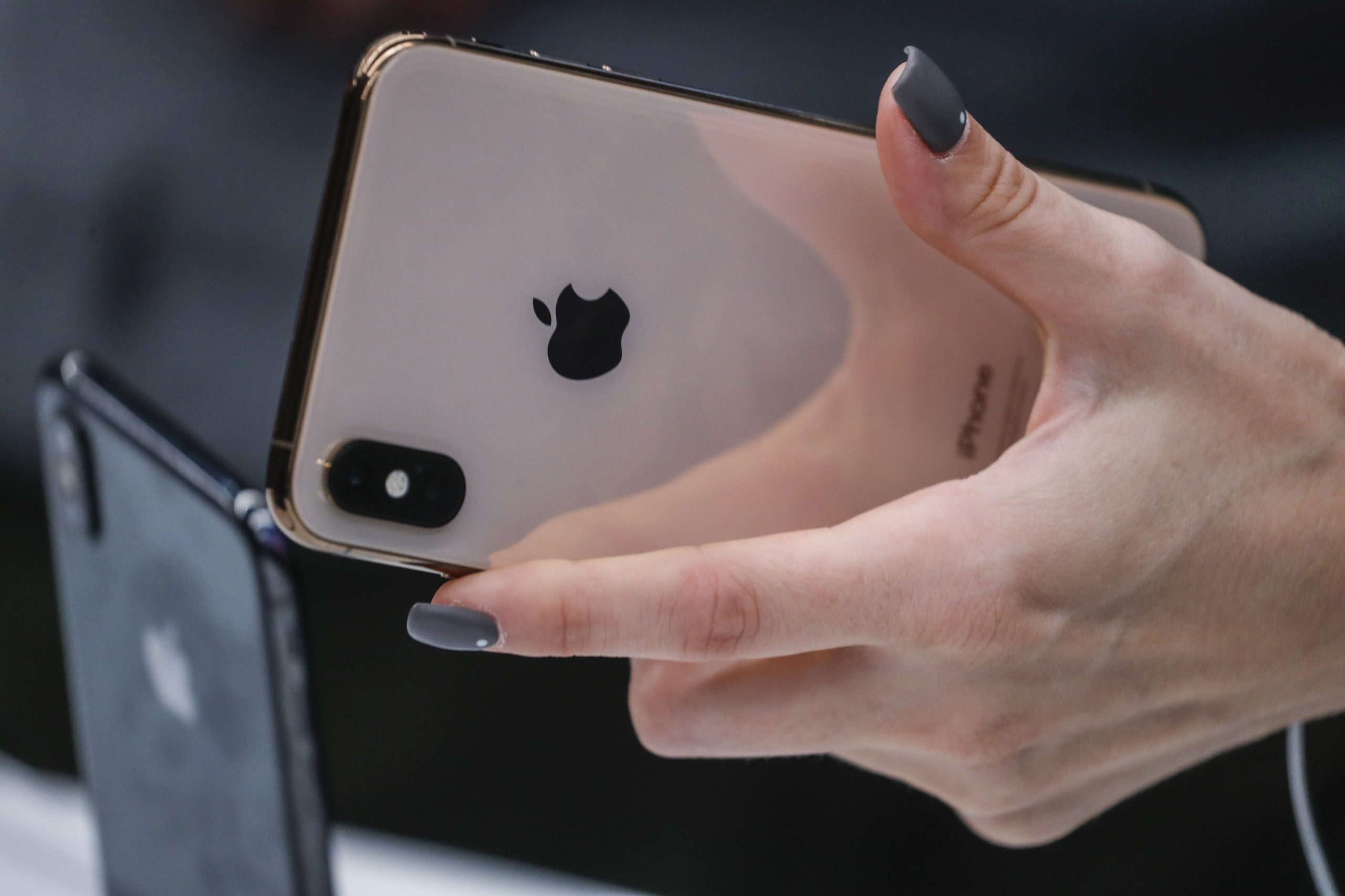 Apple investe 520 milhões no fabricante europeu de microprocessadores Dialog