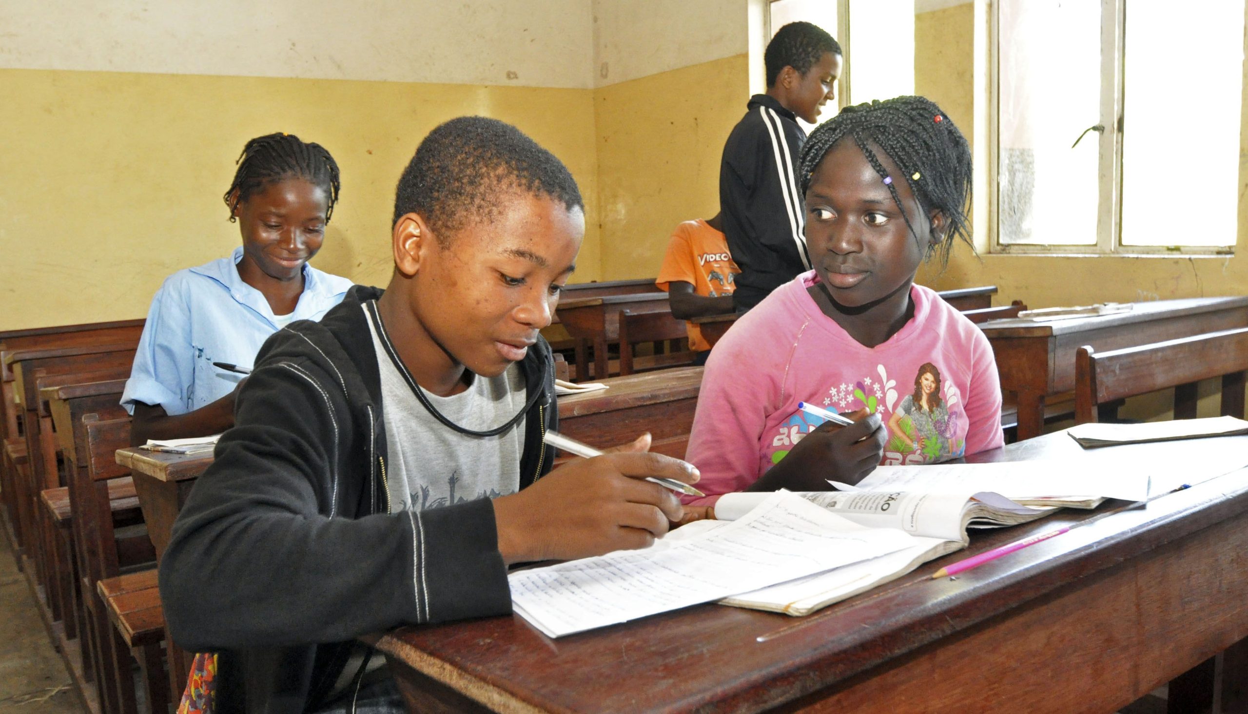 África precisará de mais 11 milhões de médicos e professores em 2030