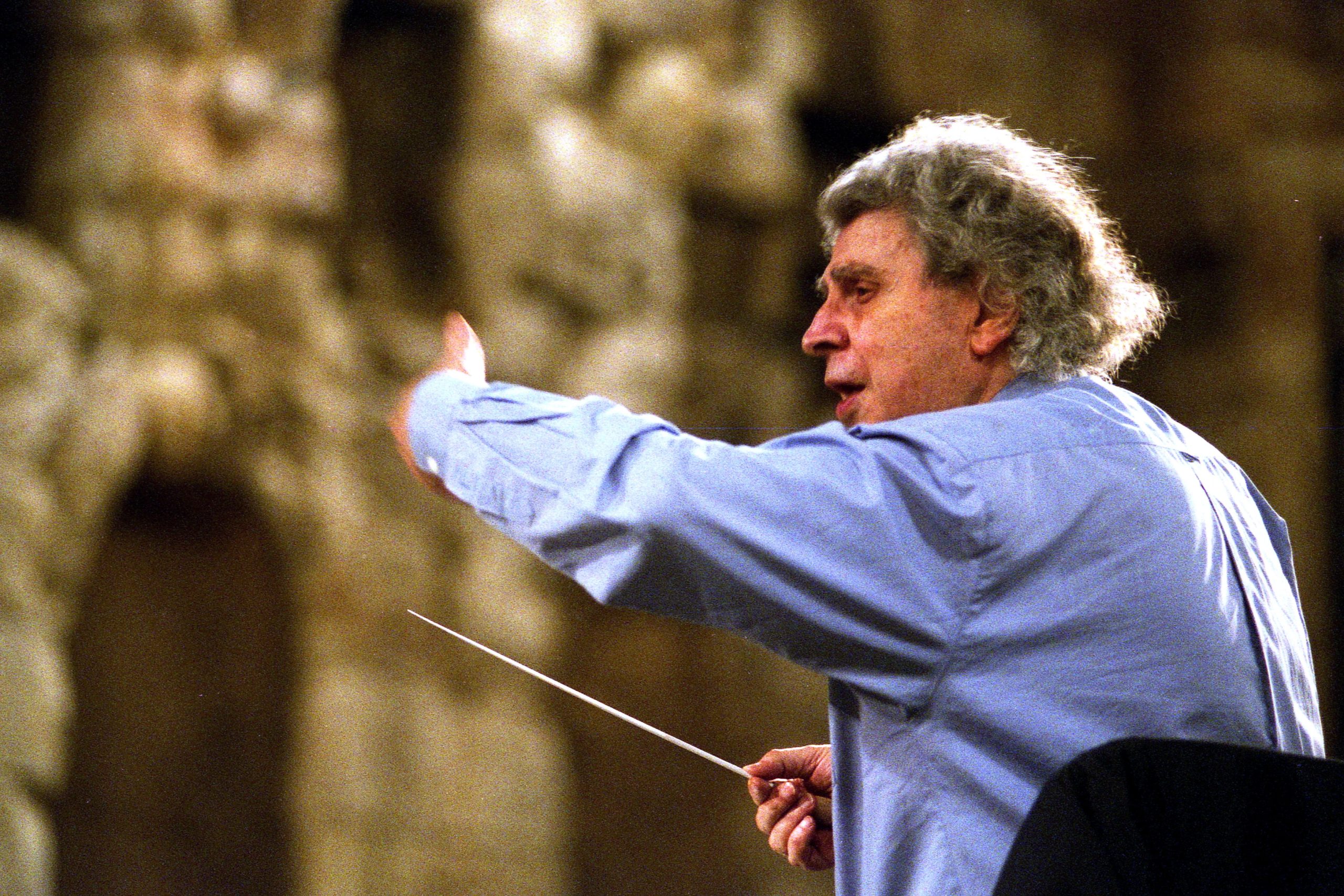 Morreu Mikis Theodorakis, compositor de “Zorba, o Grego” e “Serpico”