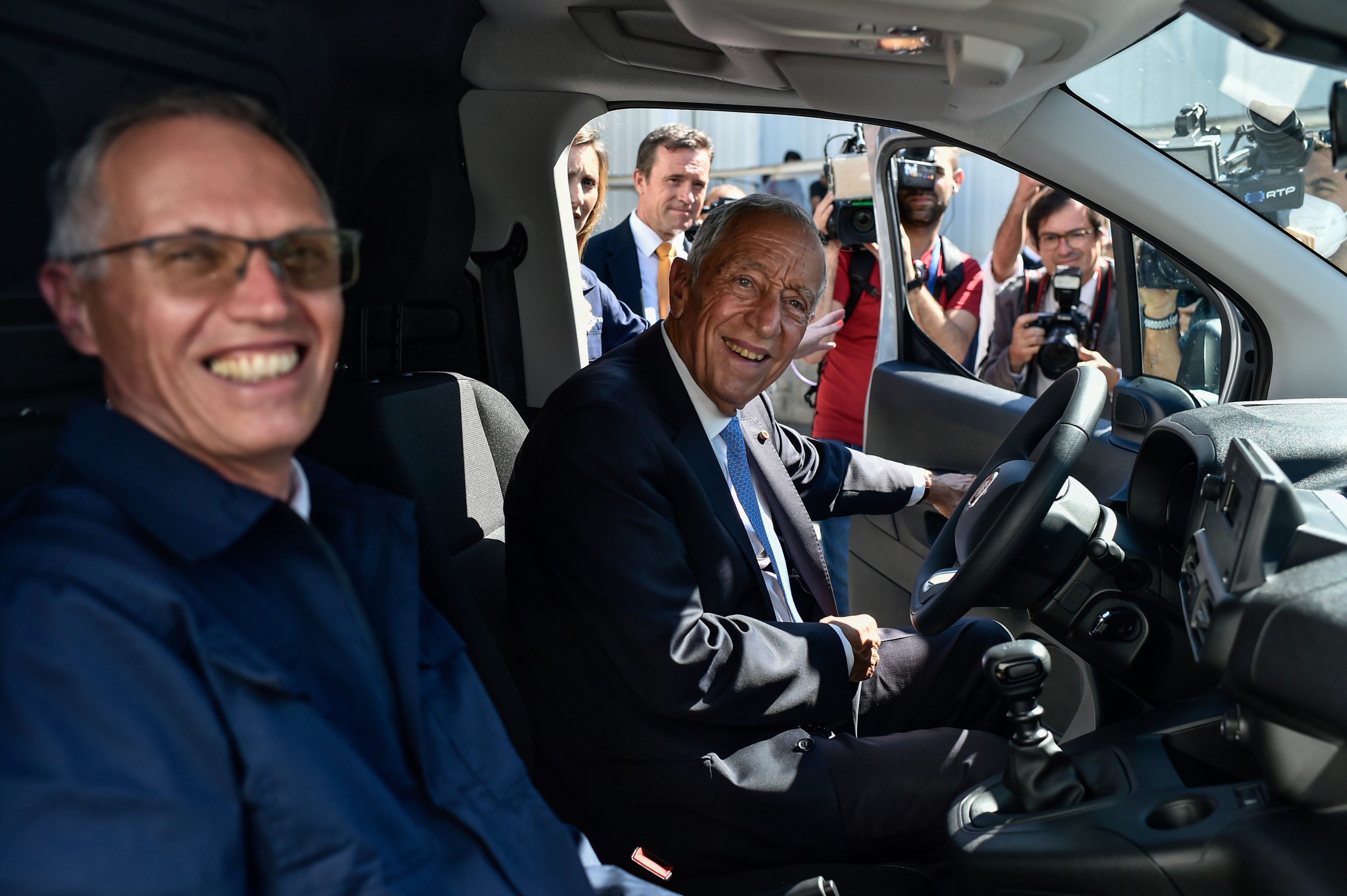 Stellantis de Mangualde é a primeira fábrica portuguesa a produzir carros elétricos