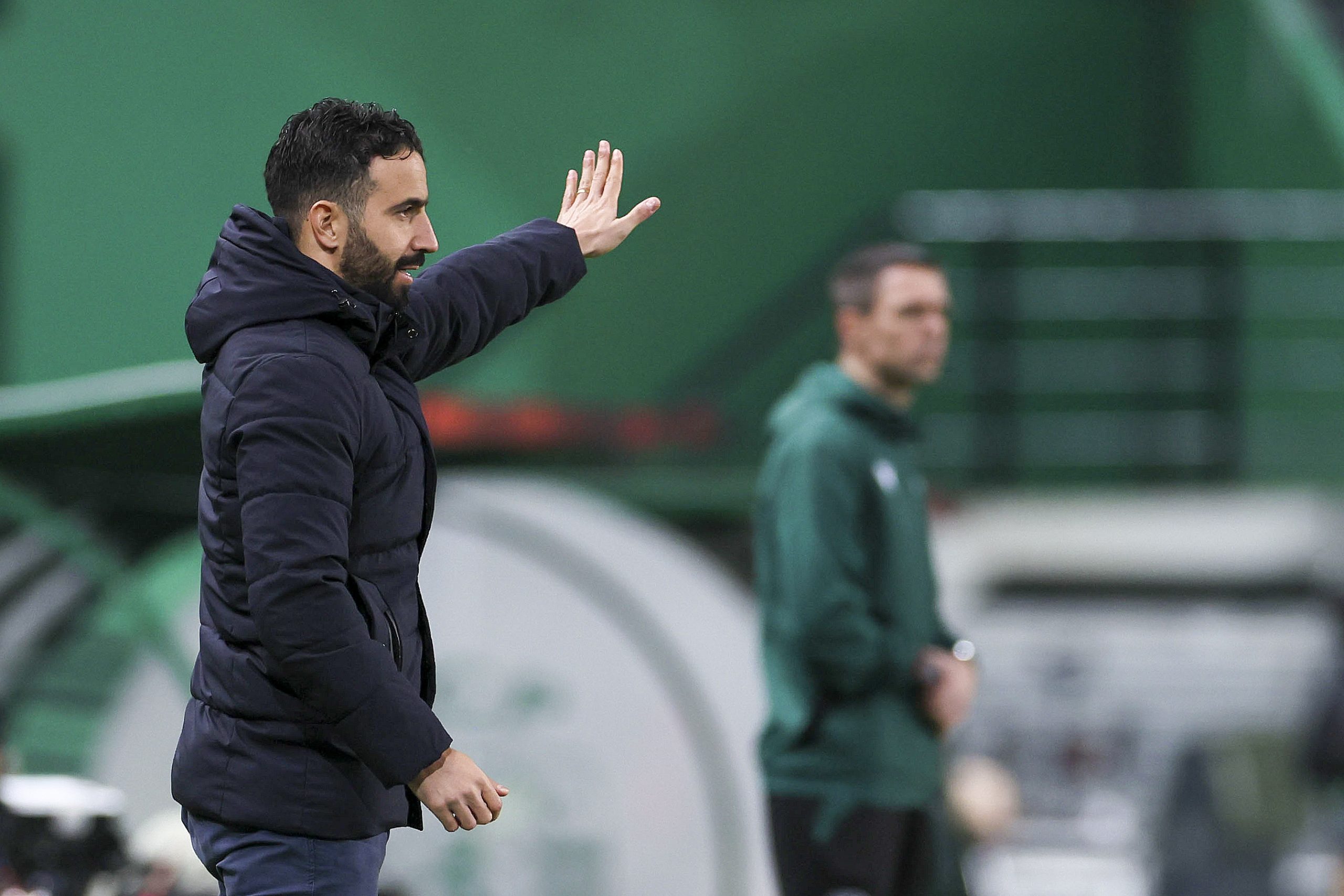 Rúben Amorim quer jogadores “ao mesmo nível” para um janeiro “determinante”
