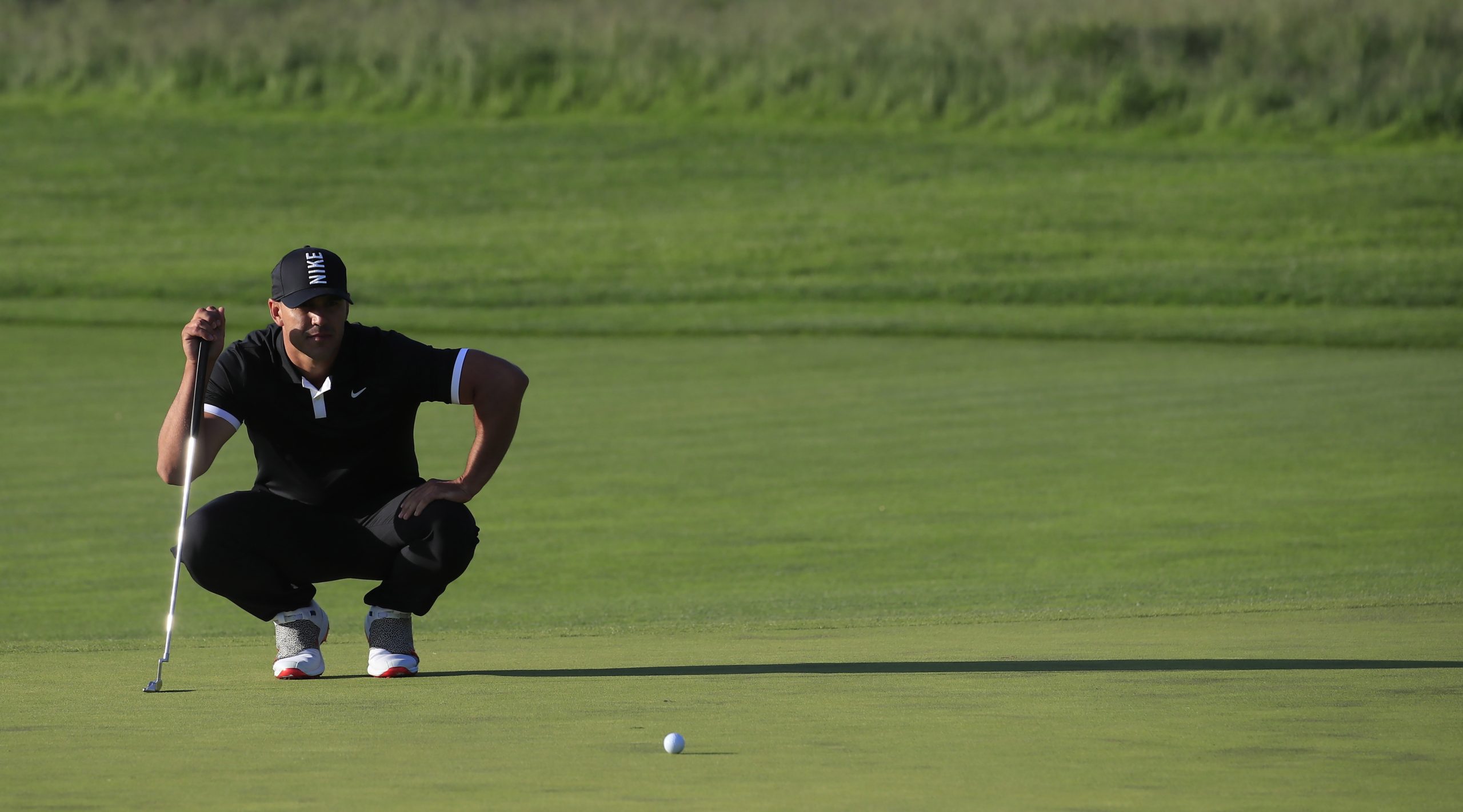Golfista Koepka mantém liderança do Campeonato PGA