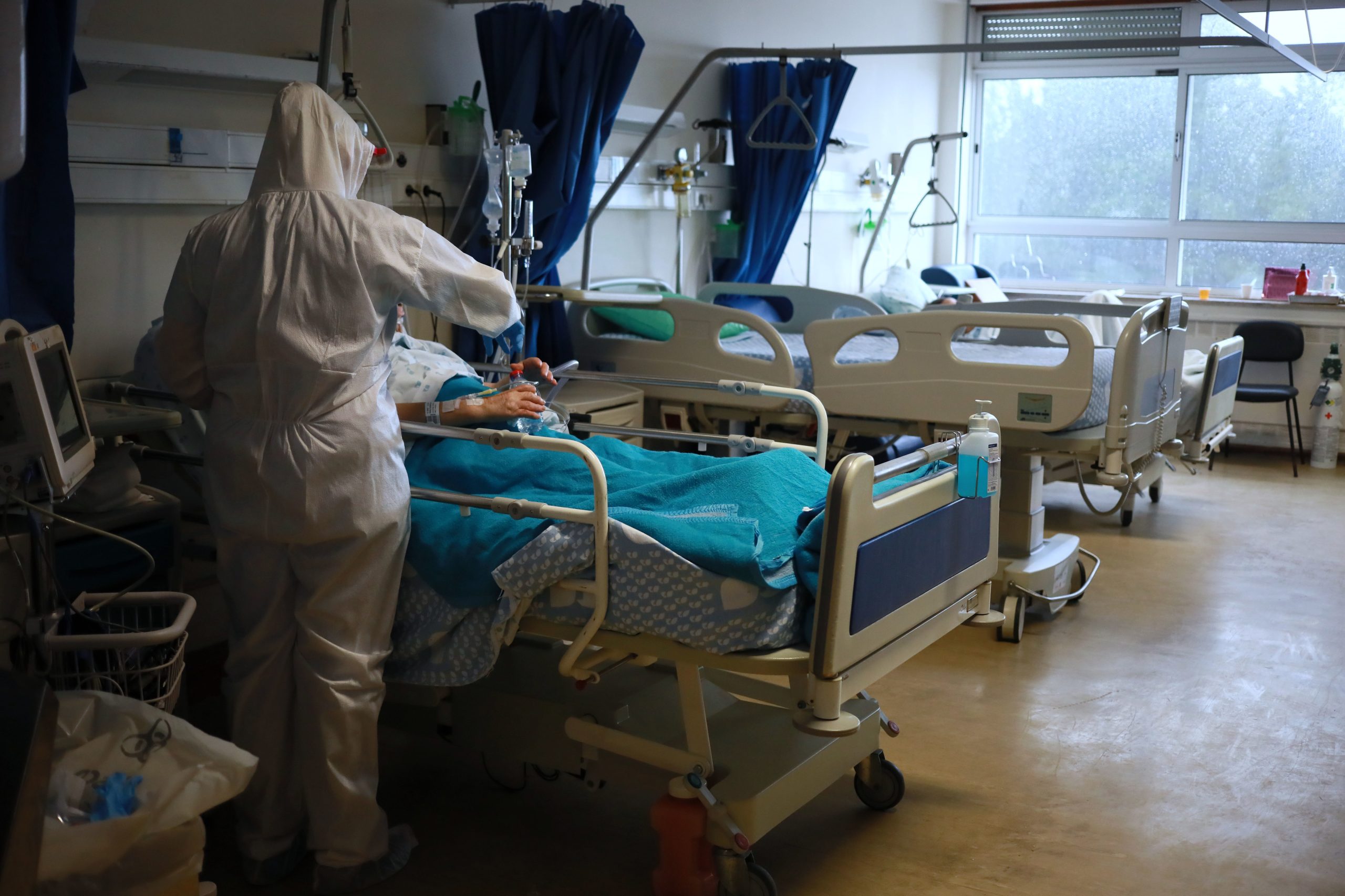 Covid-19: Hospitais privados com 894 camas afetas ao SNS e 230 doentes