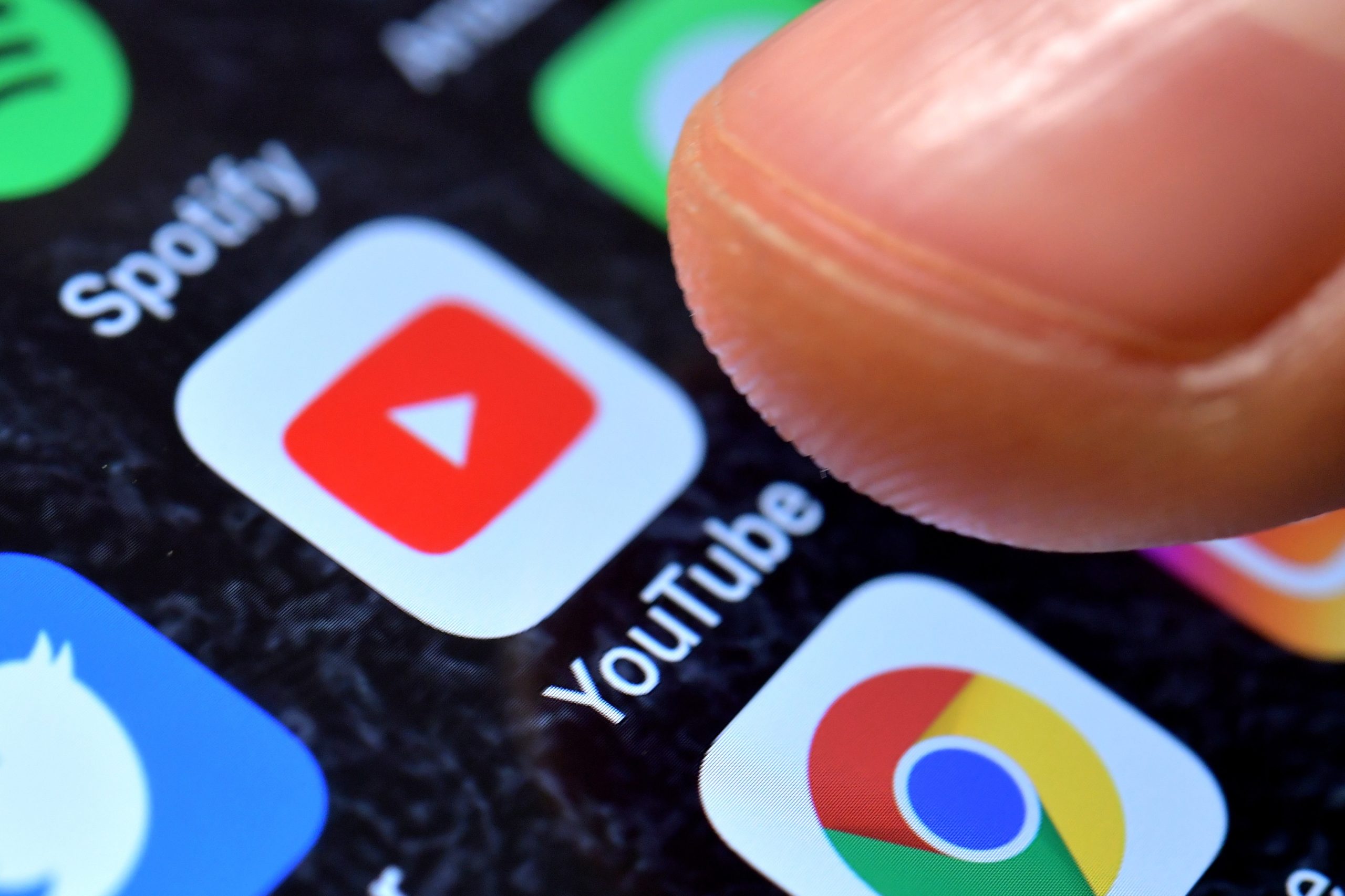 IA. O segredo por trás das edições no Youtube