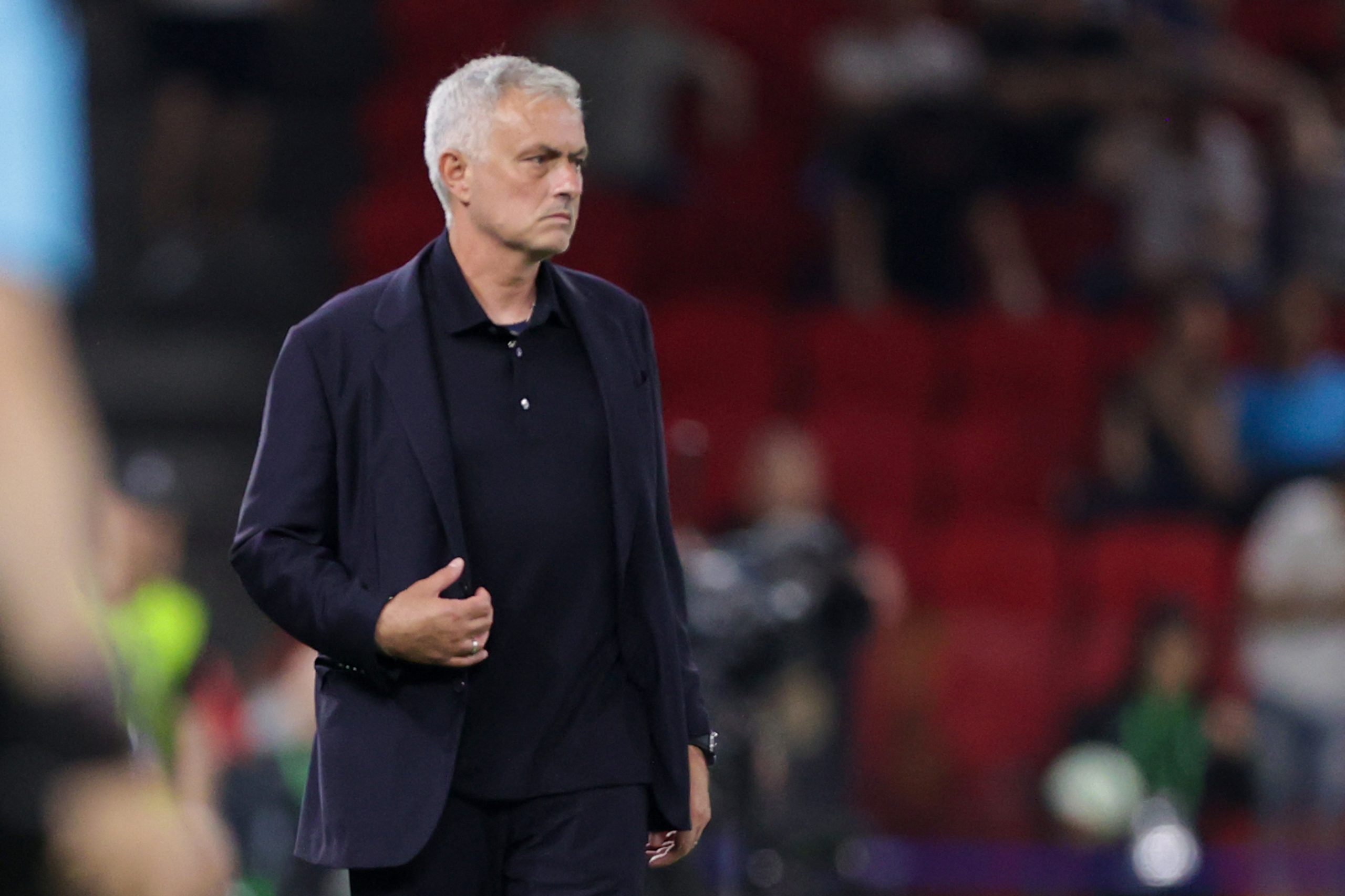 Mourinho volta aos títulos: Roma vence Liga Conferência e faz história