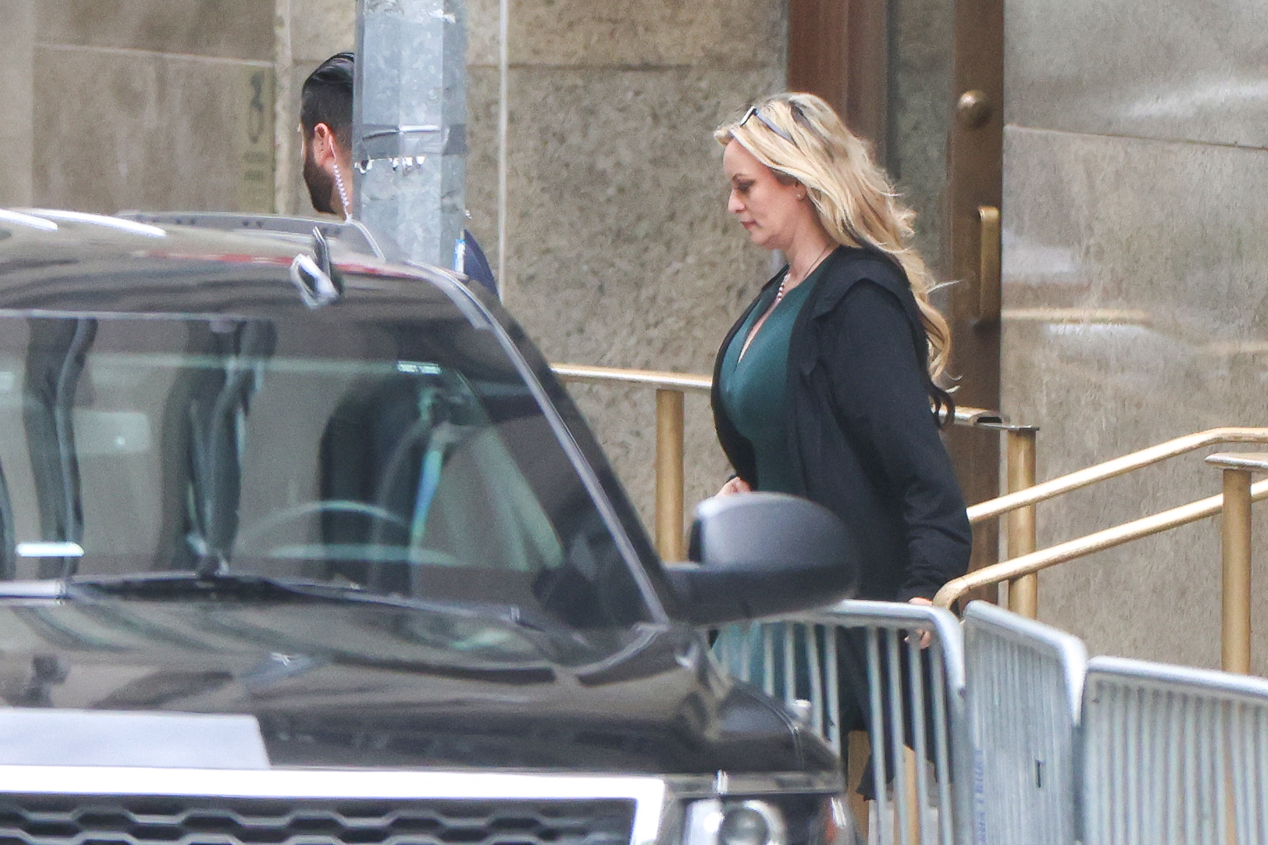 “Envergonhada por não tê-lo impedido” de ter relações sexuais consigo, Stormy Daniels nega ter extorquido Trump
