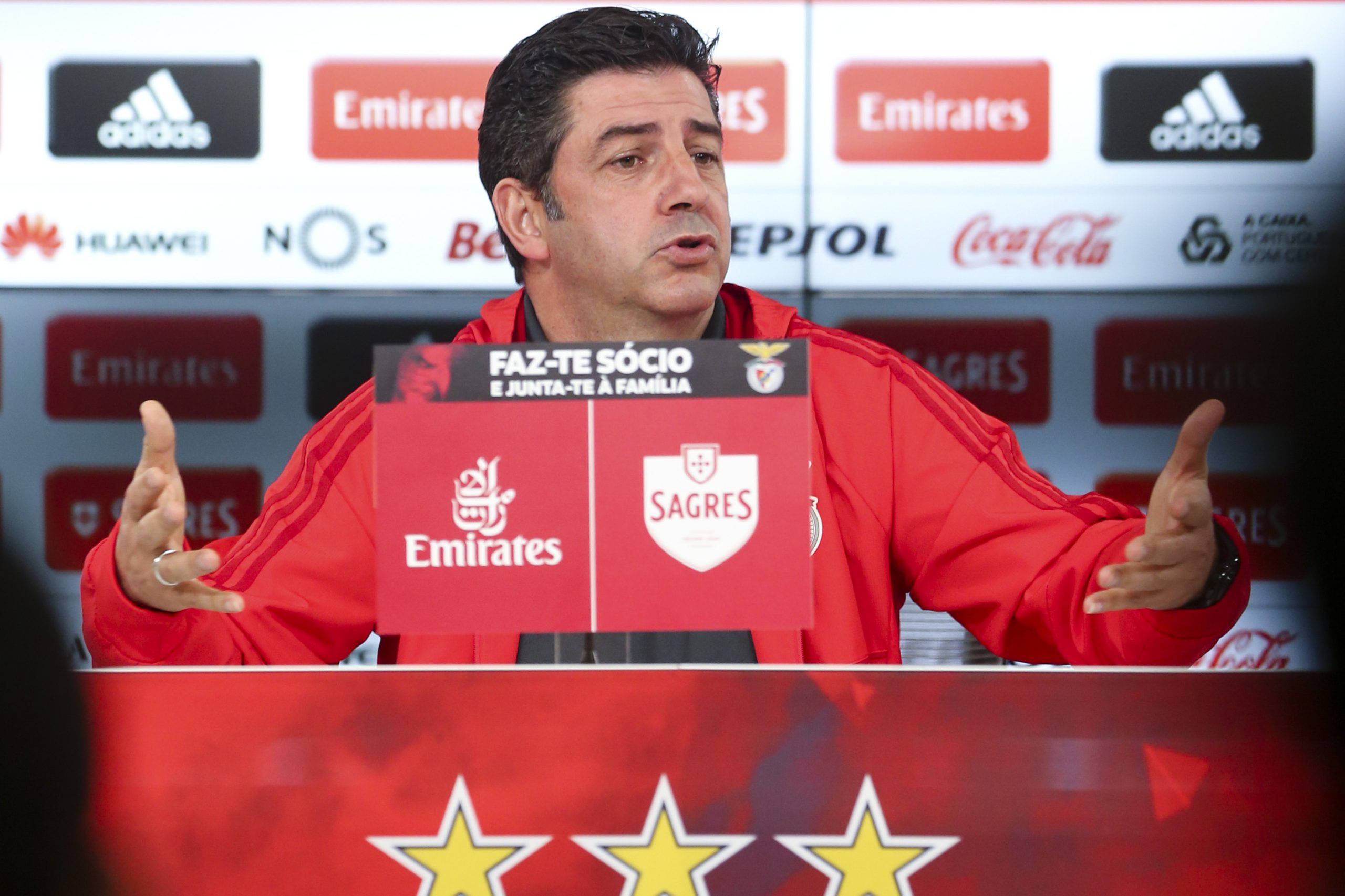 Suspeições sobre viciação de resultados são “ataque ao coração do Benfica”, diz Rui Vitória