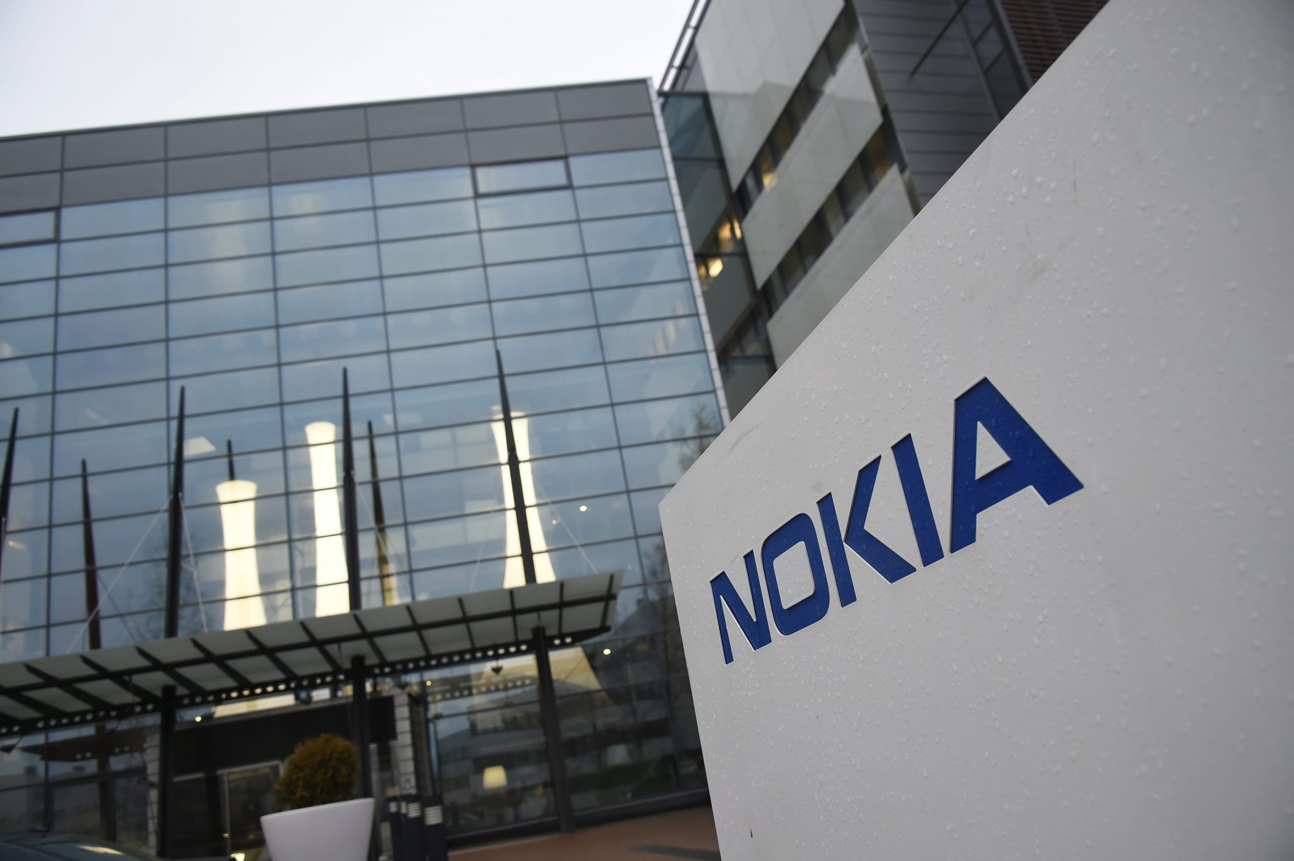 Finlandesa Nokia põe fim a disputas legais com Apple sobre patentes