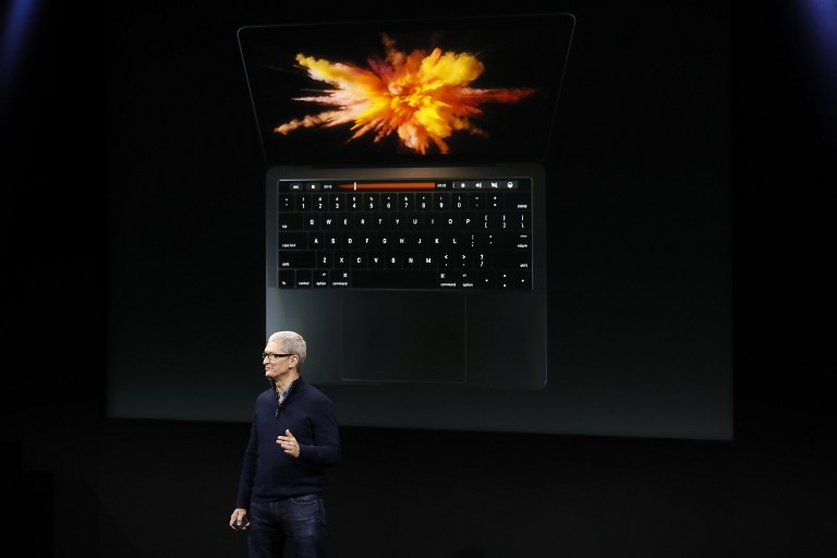 MacBook Pro da Apple: da “touch bar” ao fim das portas USB tipo-A. É o começo de um novo ciclo