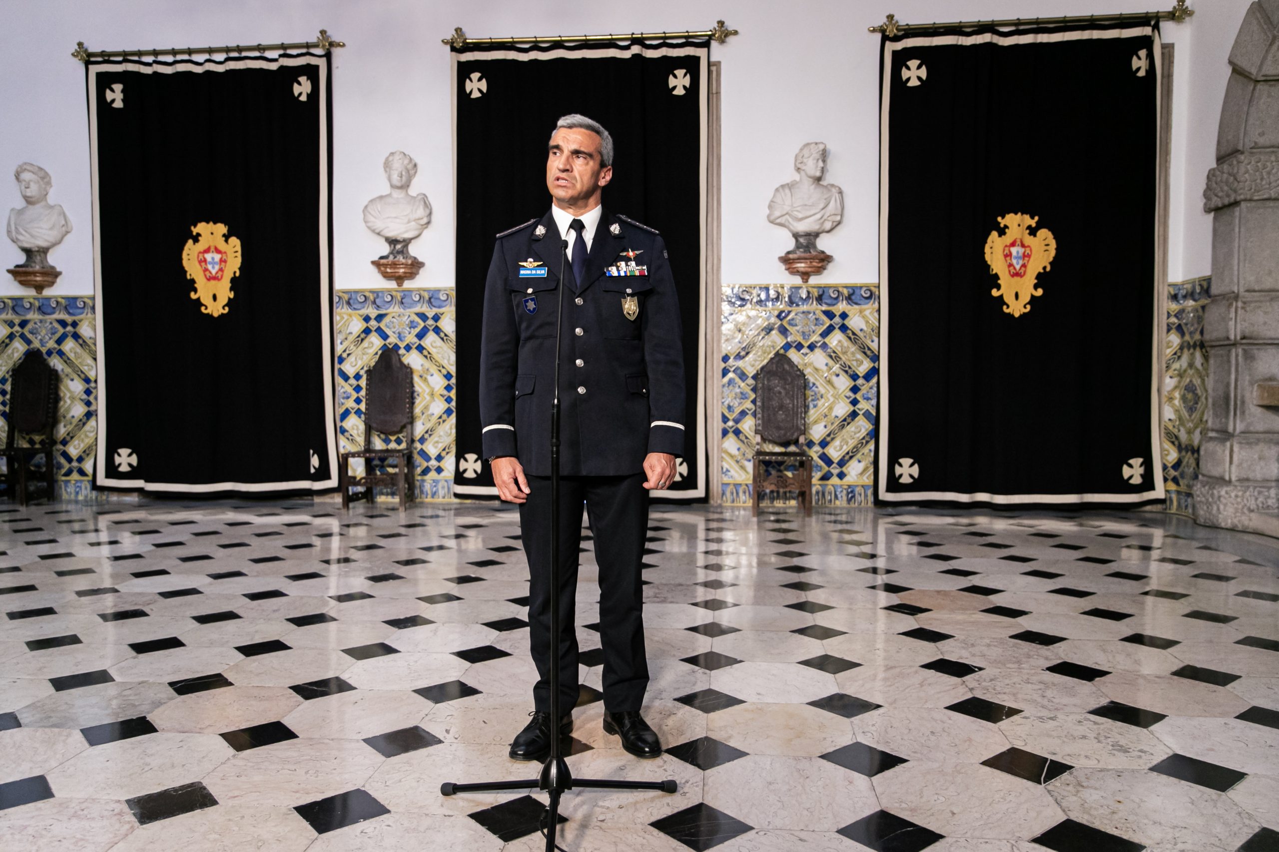 Presidente da República condecora responsáveis cessantes de PSP e GNR