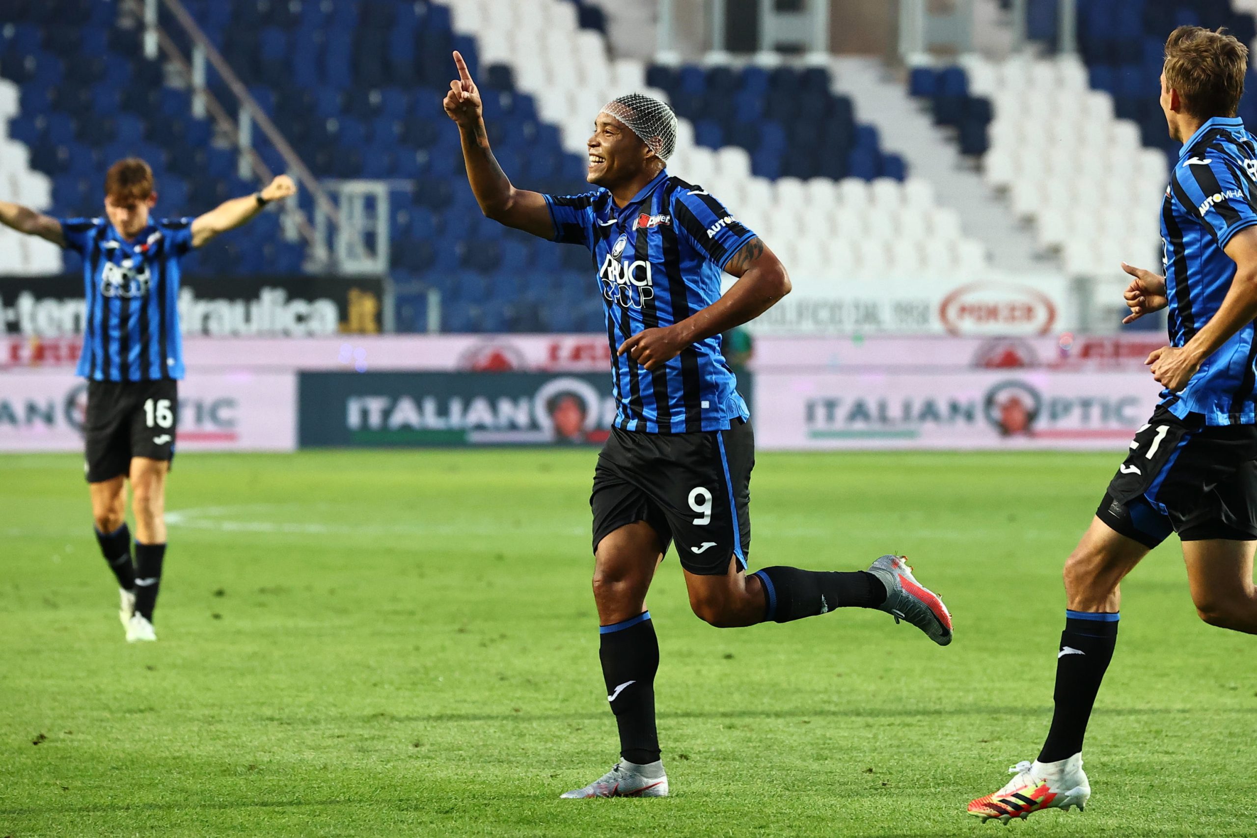 Atalanta assume provisoriamente vice-liderança da Serie A
