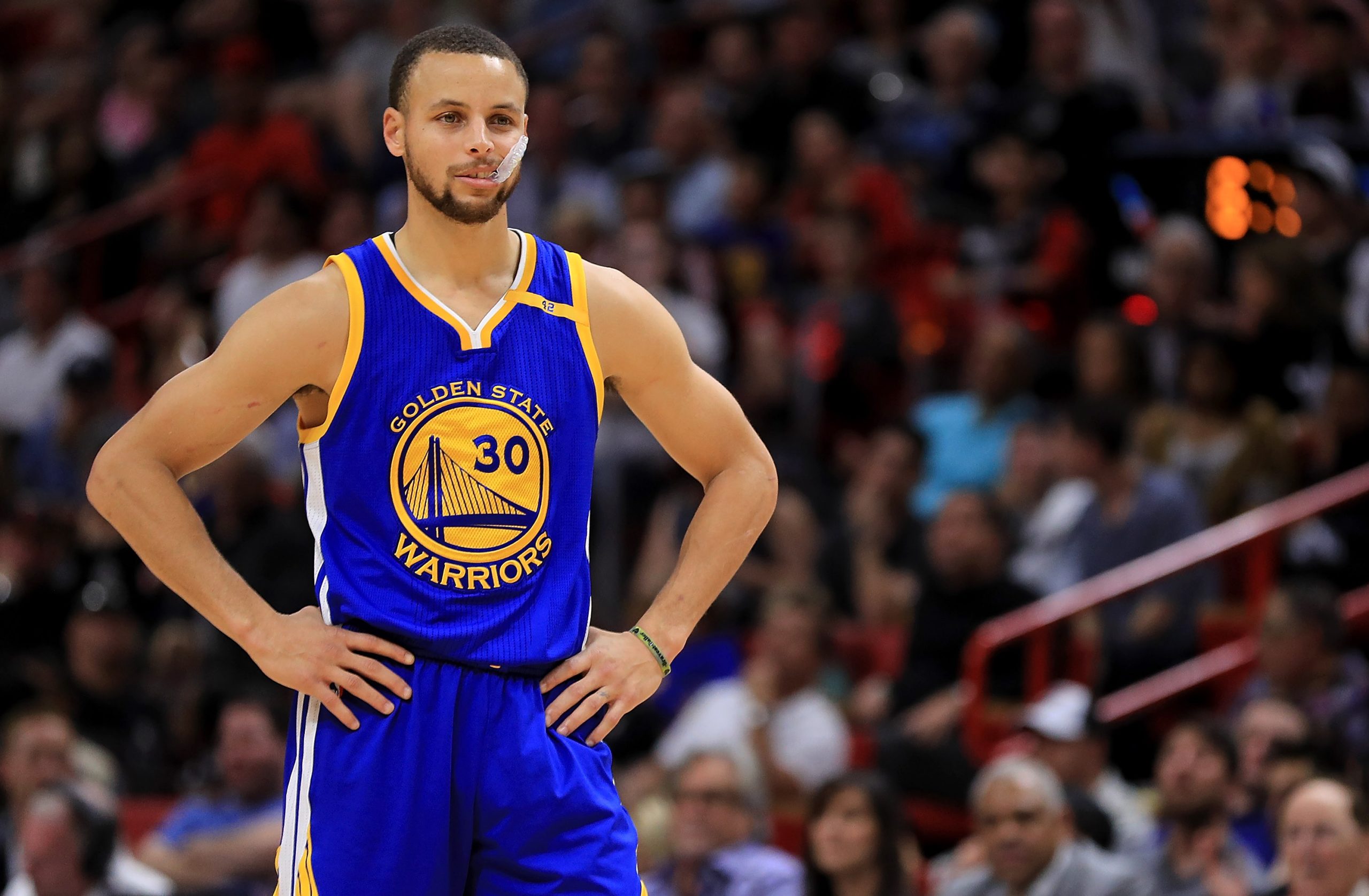 Warriors vencem Spurs, no primeiro encontro da final de Oeste da NBA