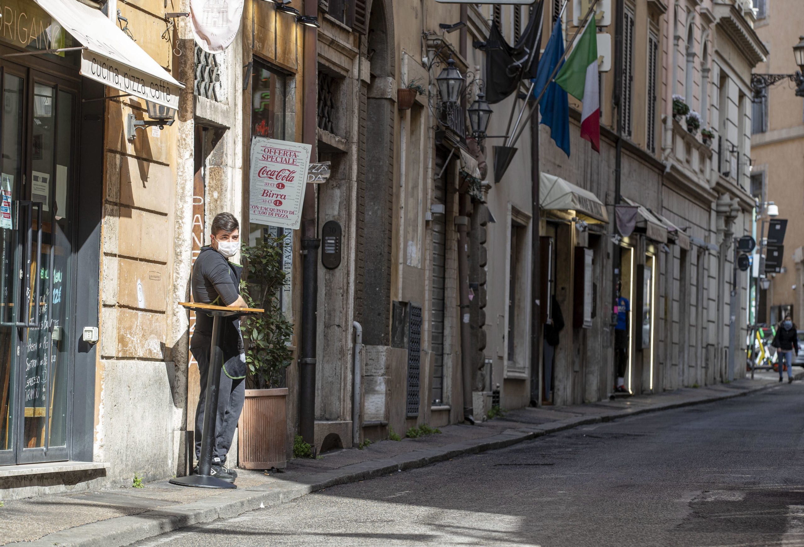 Governo italiano condenado a pagar 10 euros a cidadãos por medidas impostas na pandemia de covid-19