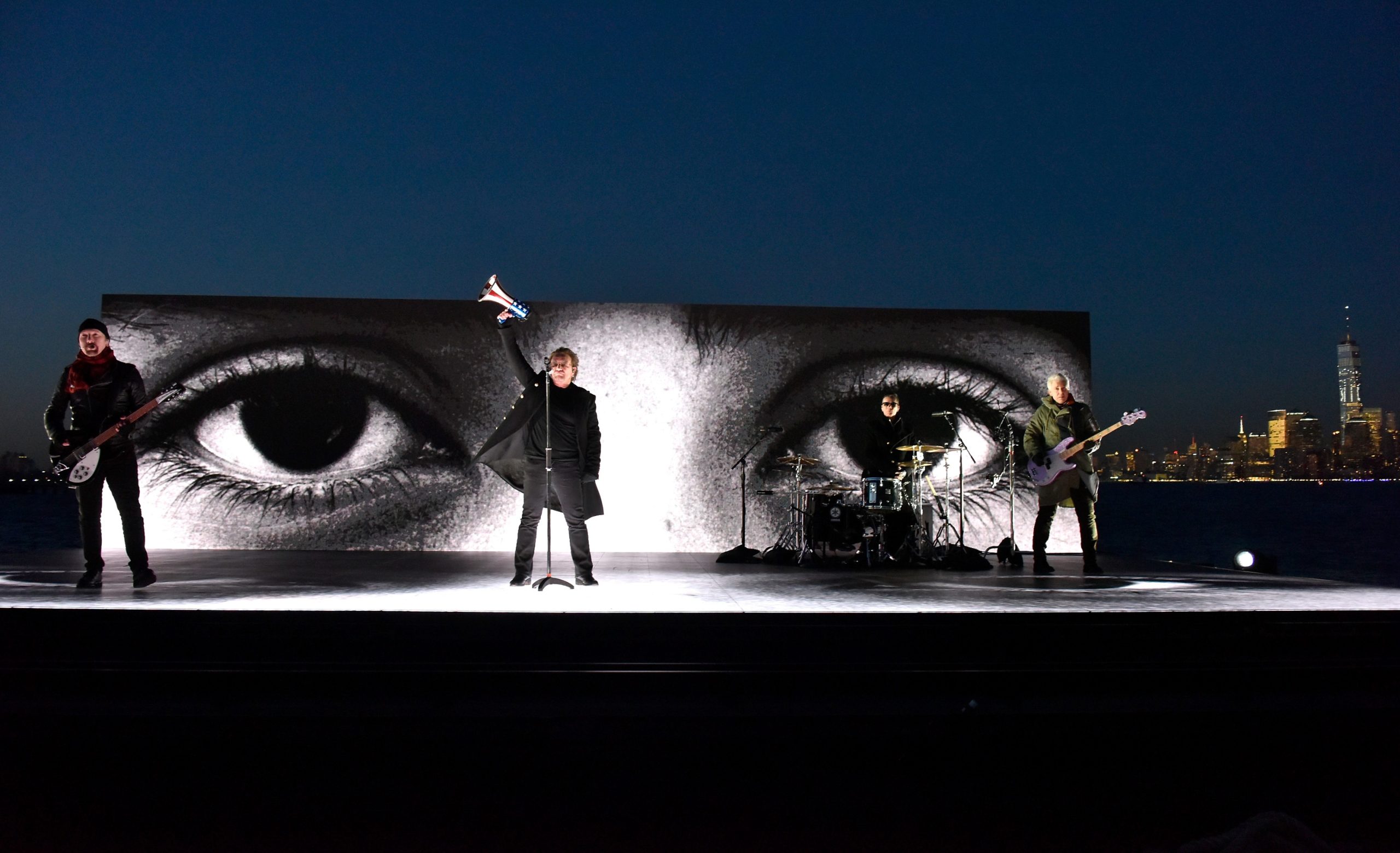 “SOS U2”. Mais que um grupo de fãs, uma linha de apoio