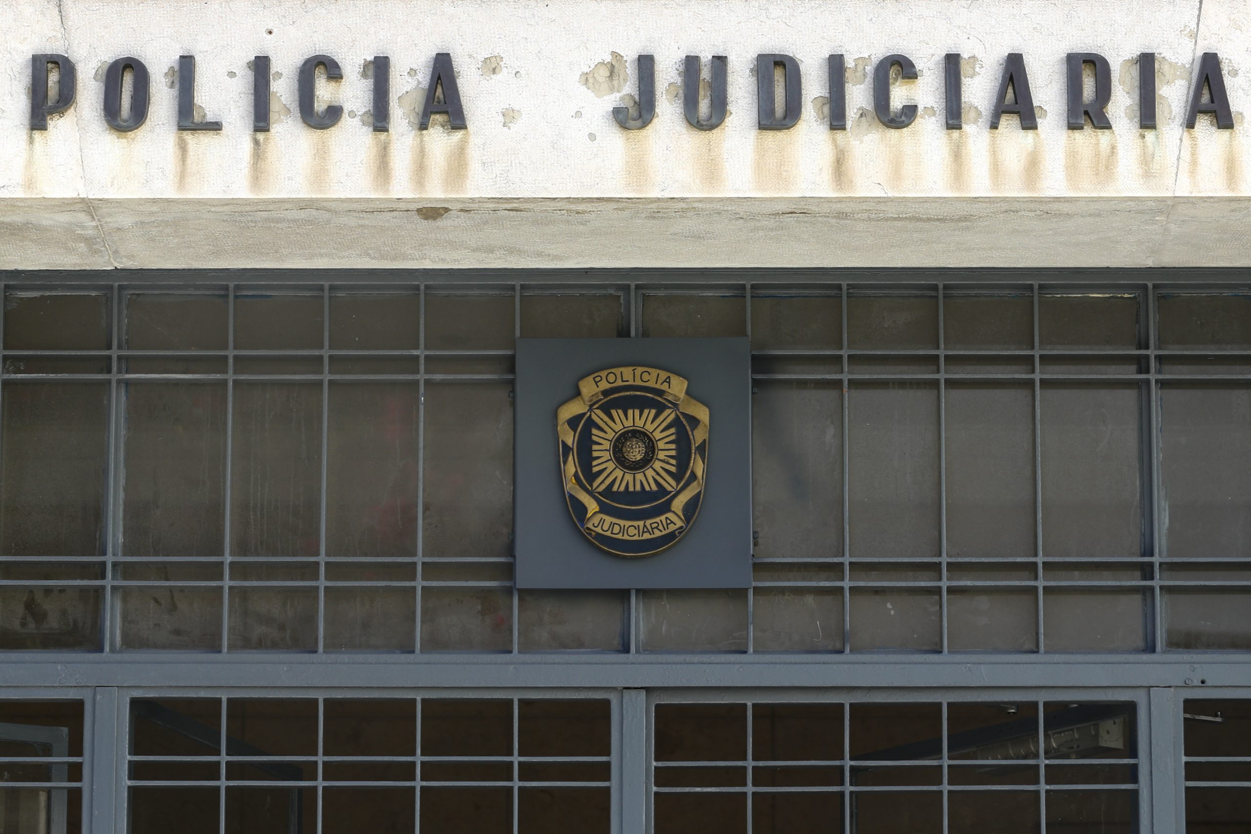 Detido suspeito de tentar matar filho de cinco anos em Sesimbra