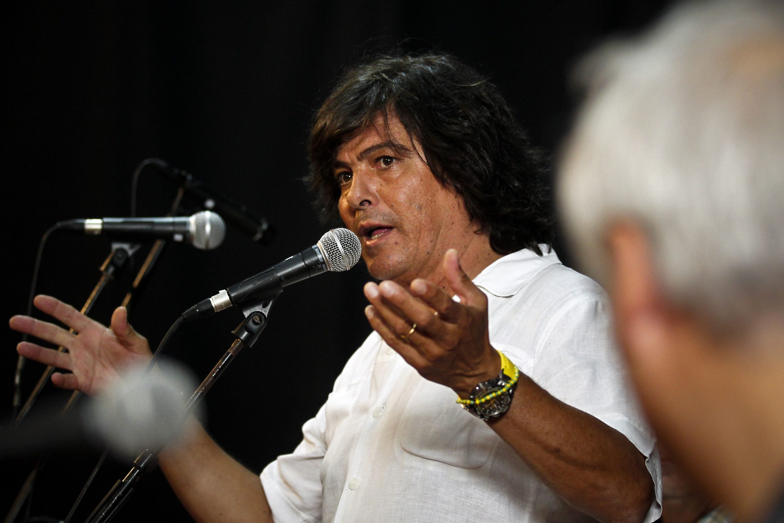 Luís Represas, a voz que deu música às memórias de Portugal