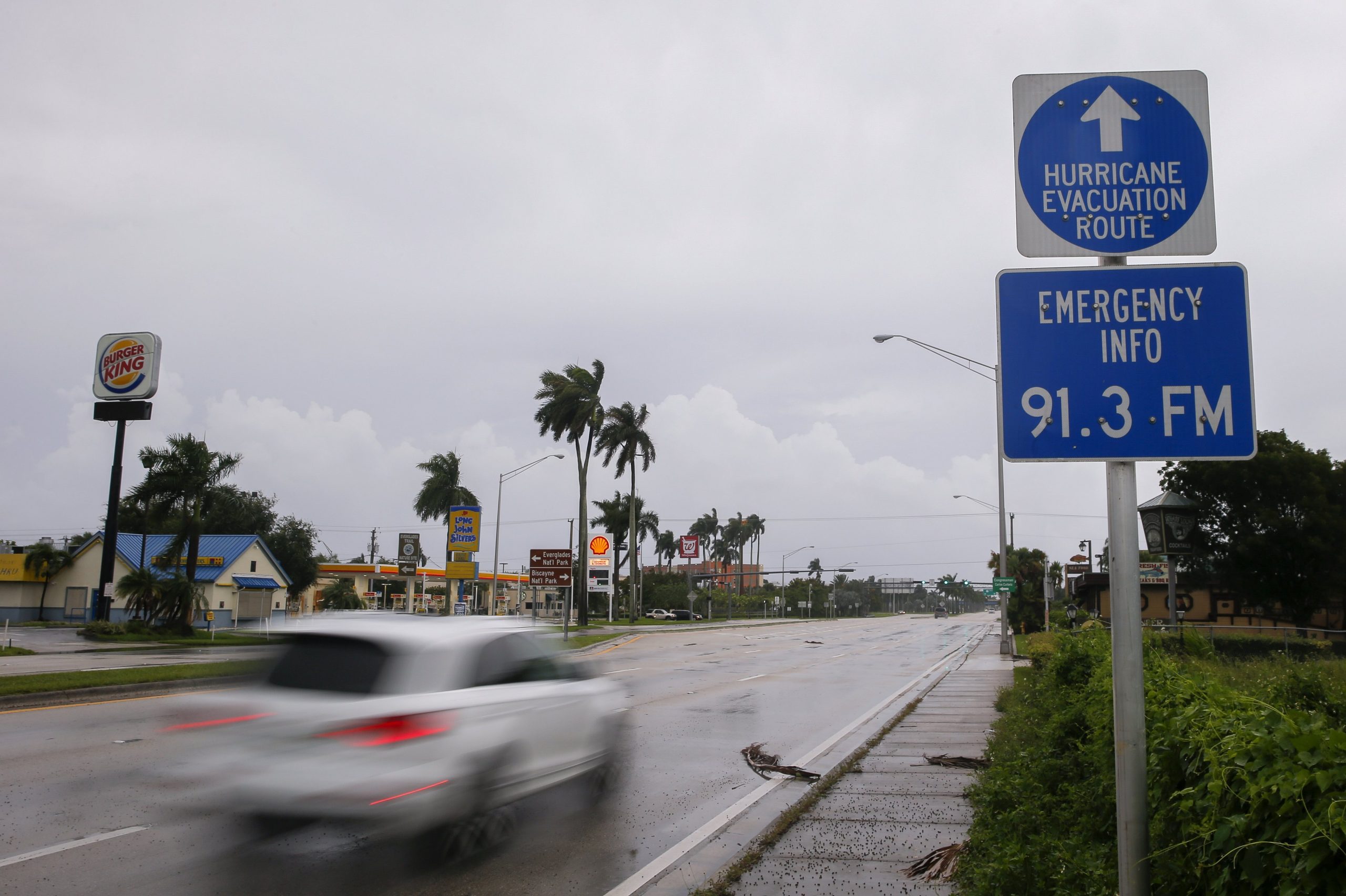 Irma volta à categoria 4. Trump alerta para “enorme poder destrutivo” do furacão